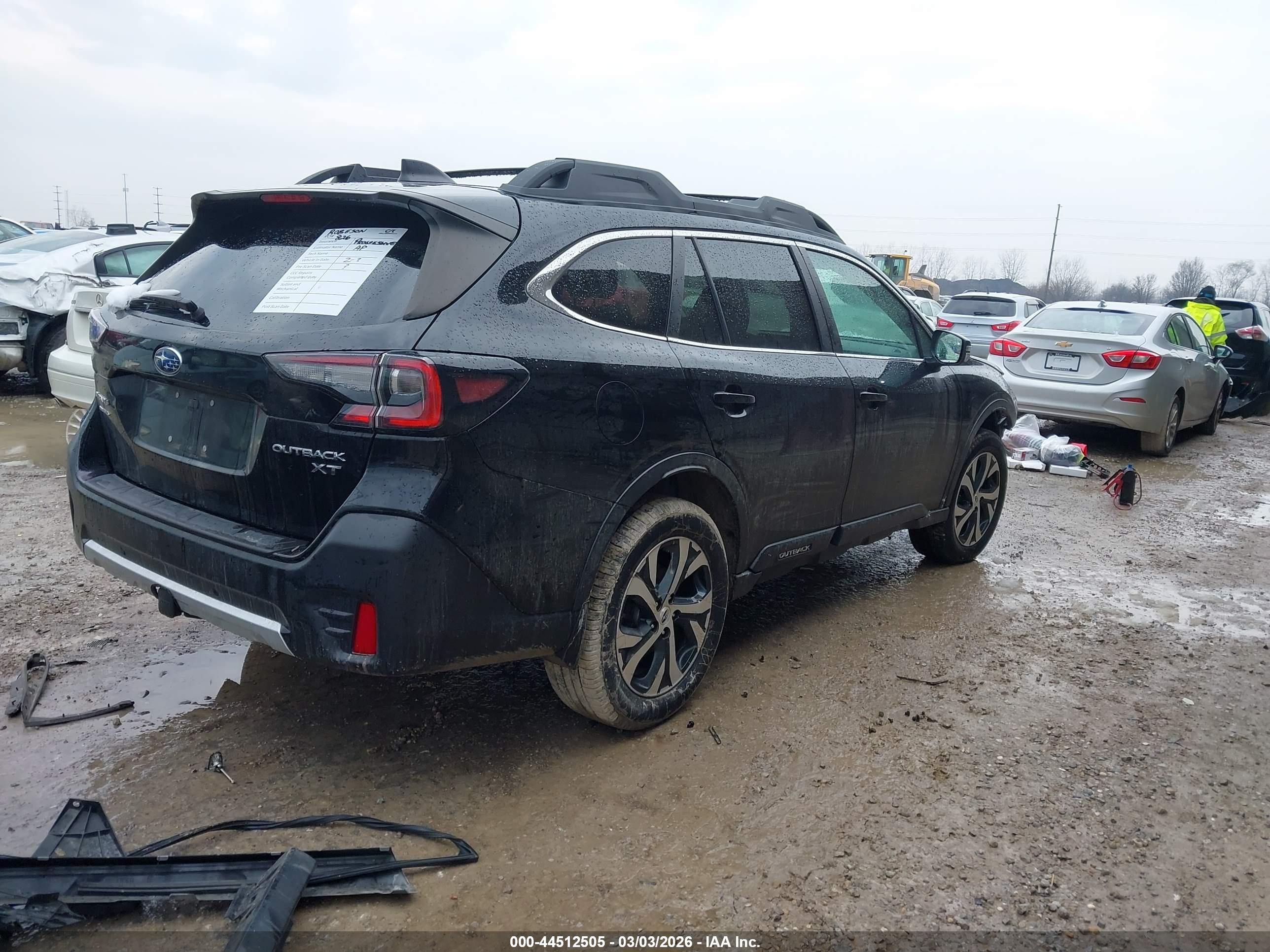SUBARU OUTBACK image 4