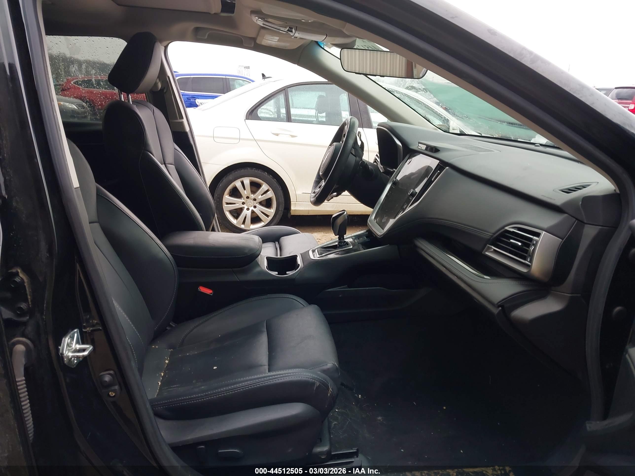 SUBARU OUTBACK image 5