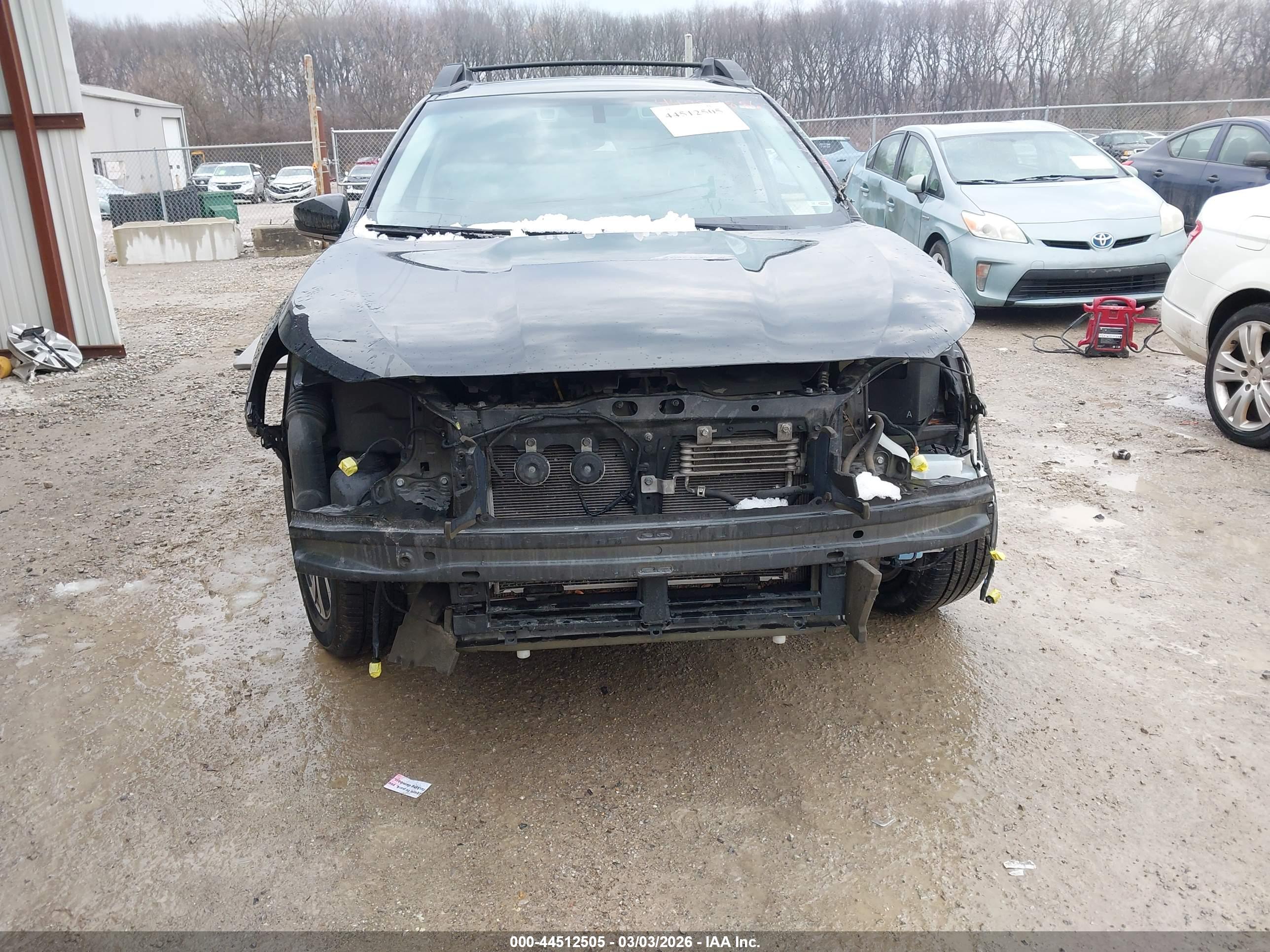 SUBARU OUTBACK image 6