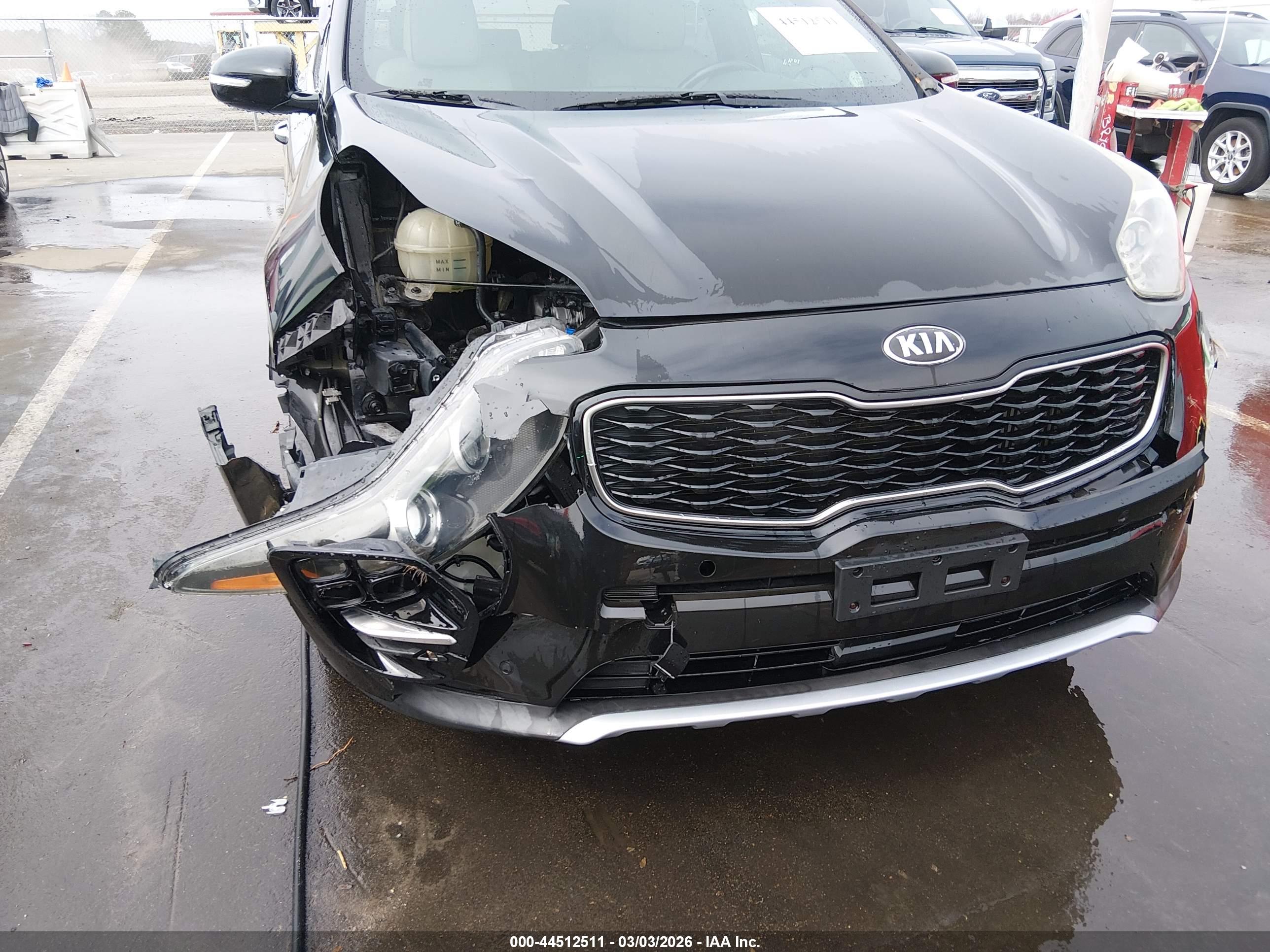KIA SPORTAGE image 6