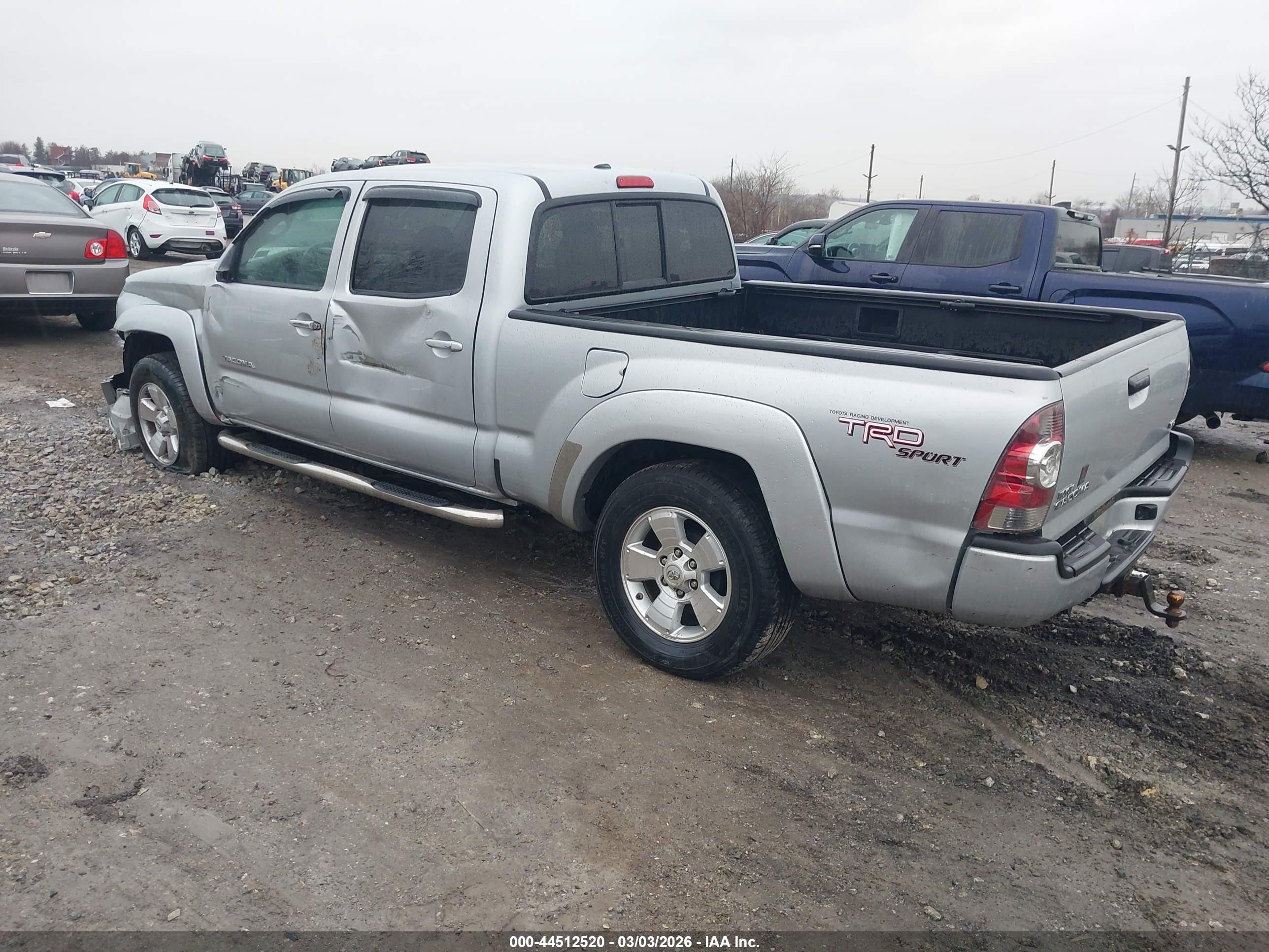 TOYOTA TACOMA image 3
