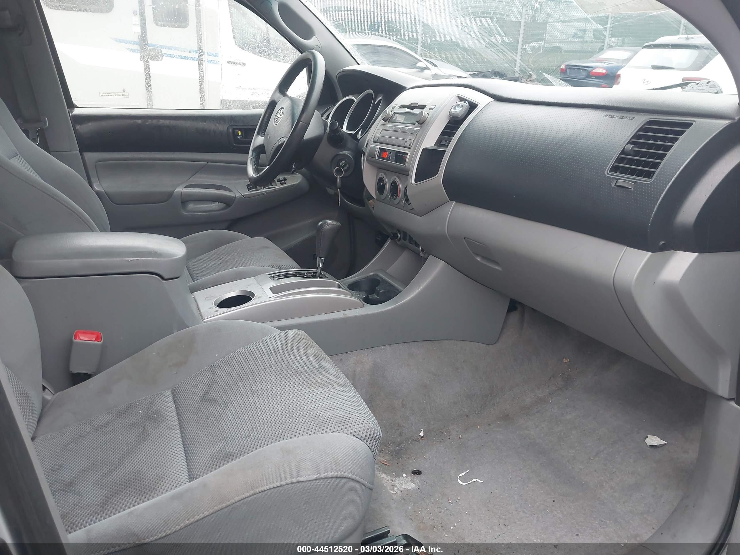 TOYOTA TACOMA image 5
