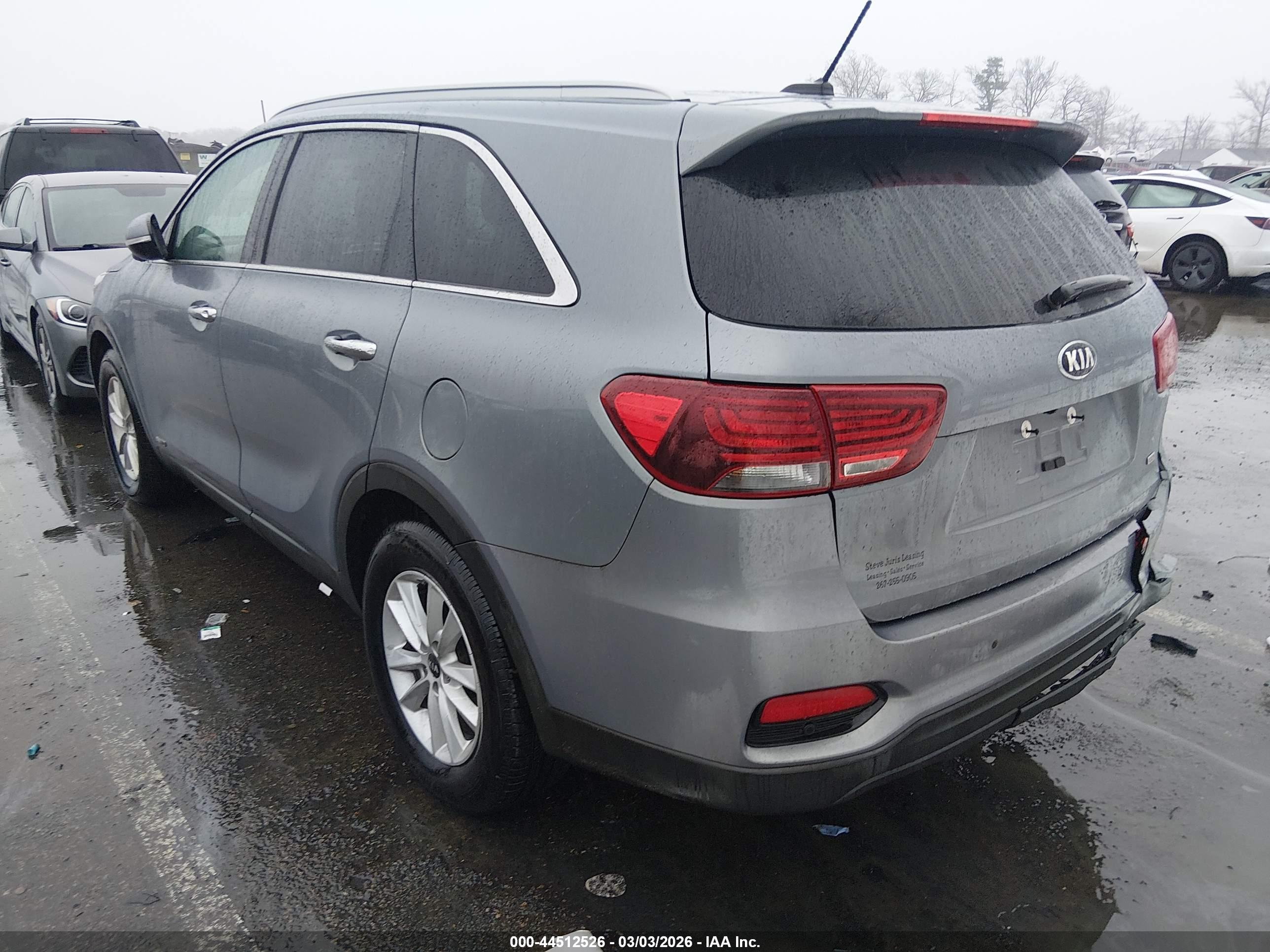 KIA SORENTO image 3
