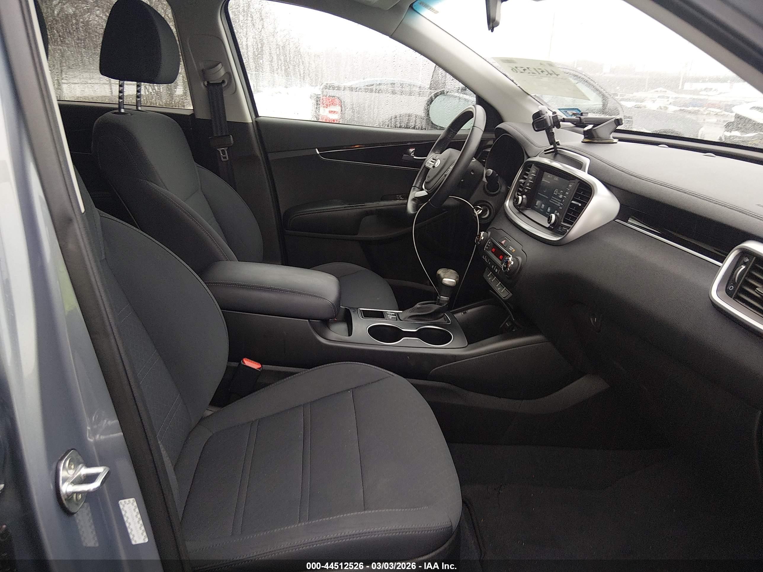 KIA SORENTO image 5