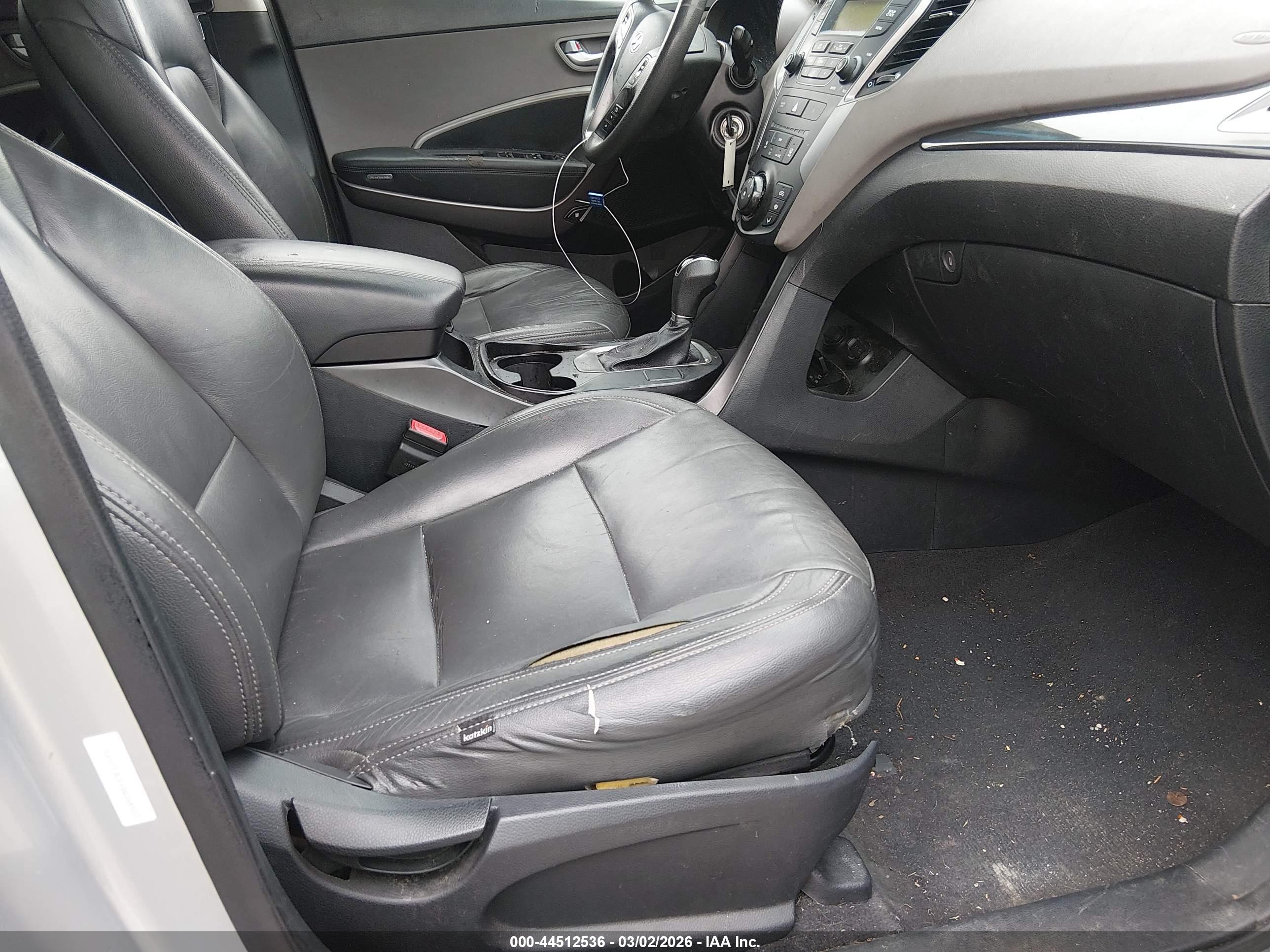 HYUNDAI SANTA image 5