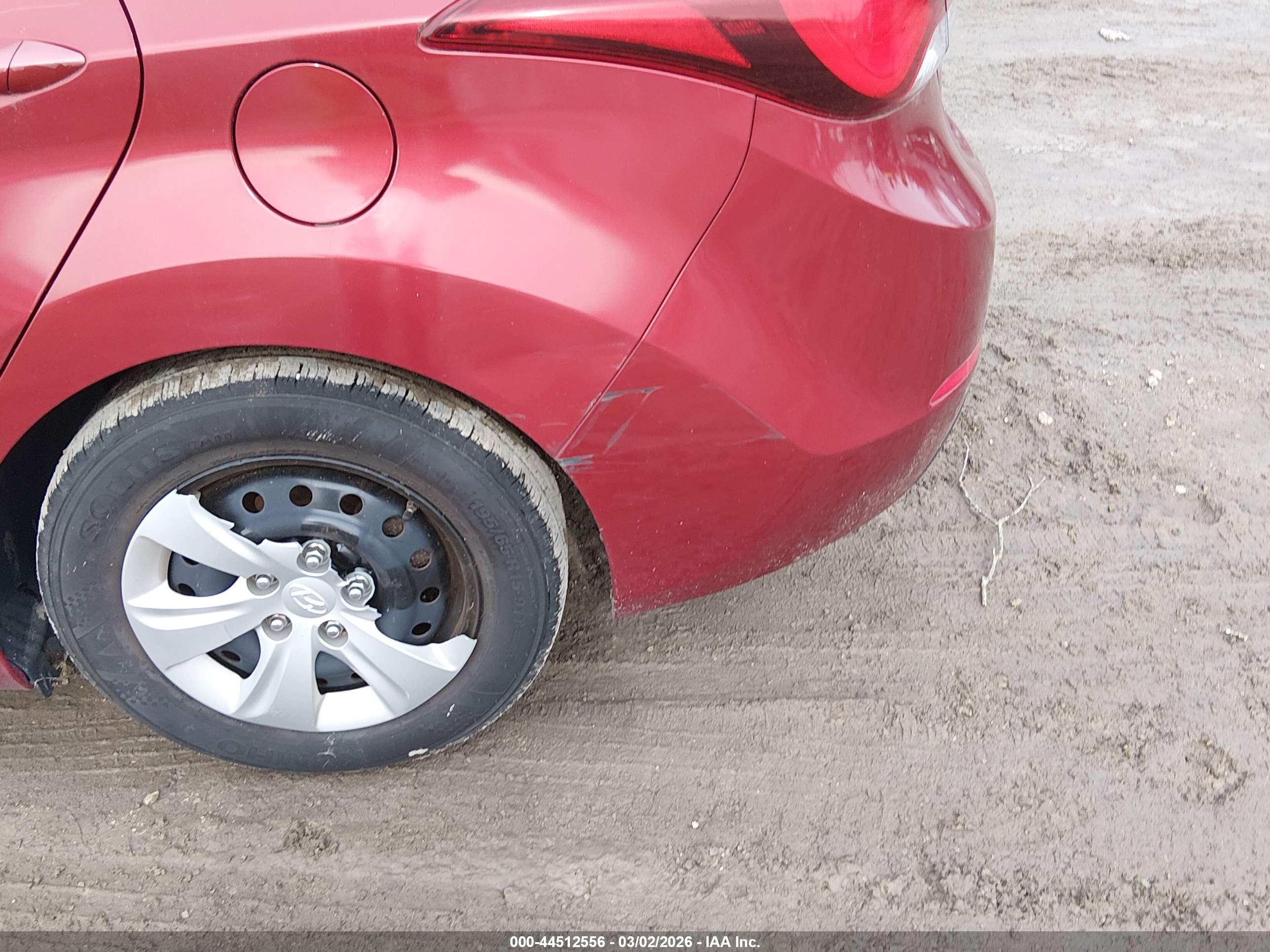 HYUNDAI ELANTRA image 6