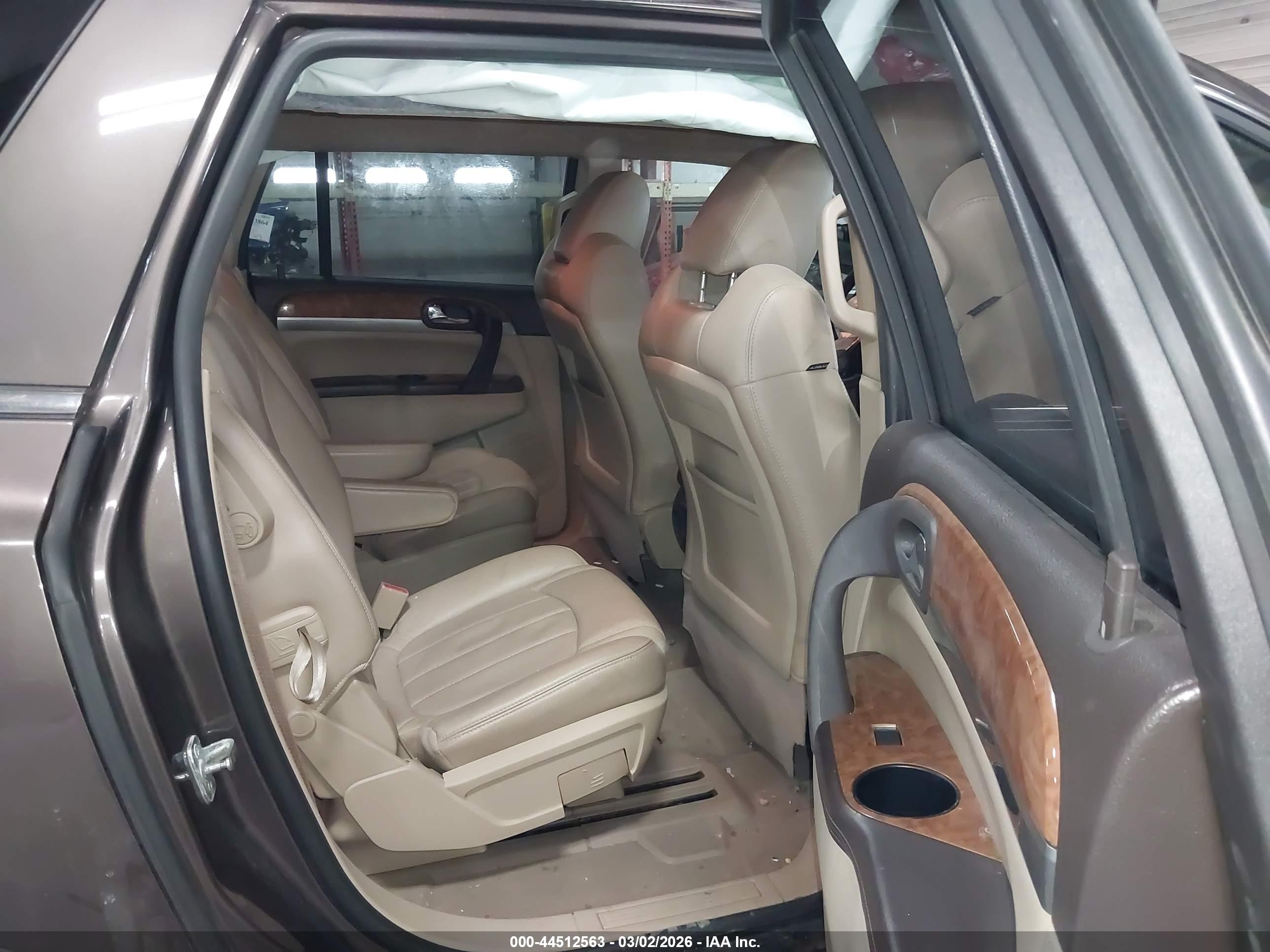 BUICK ENCLAVE image 8
