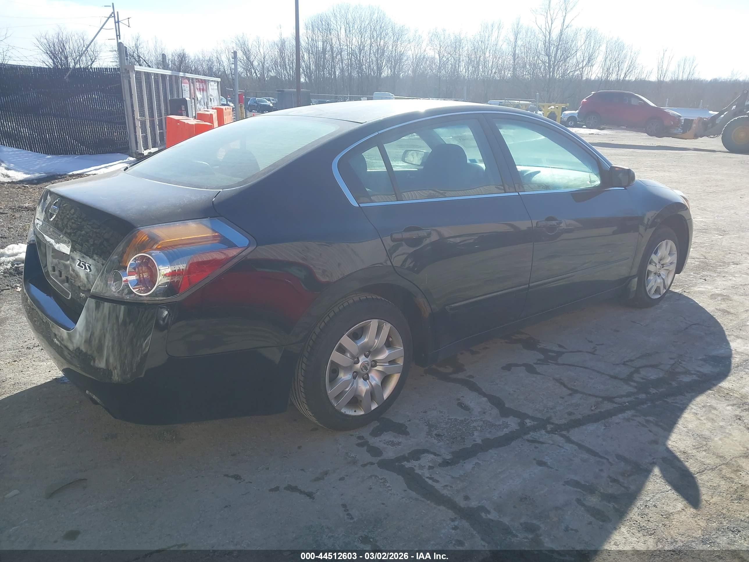 NISSAN ALTIMA image 4