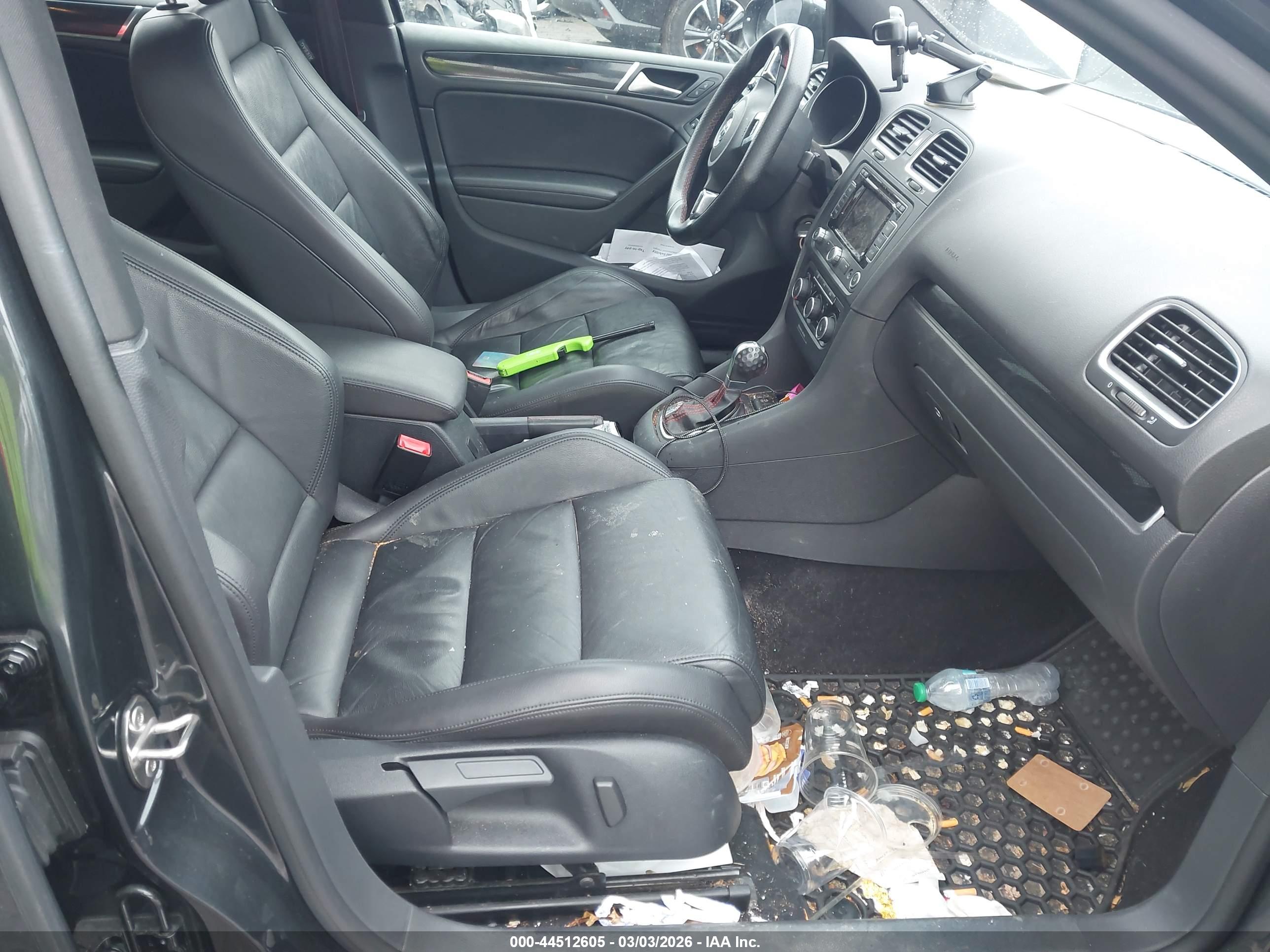 VOLKSWAGEN GTI image 5