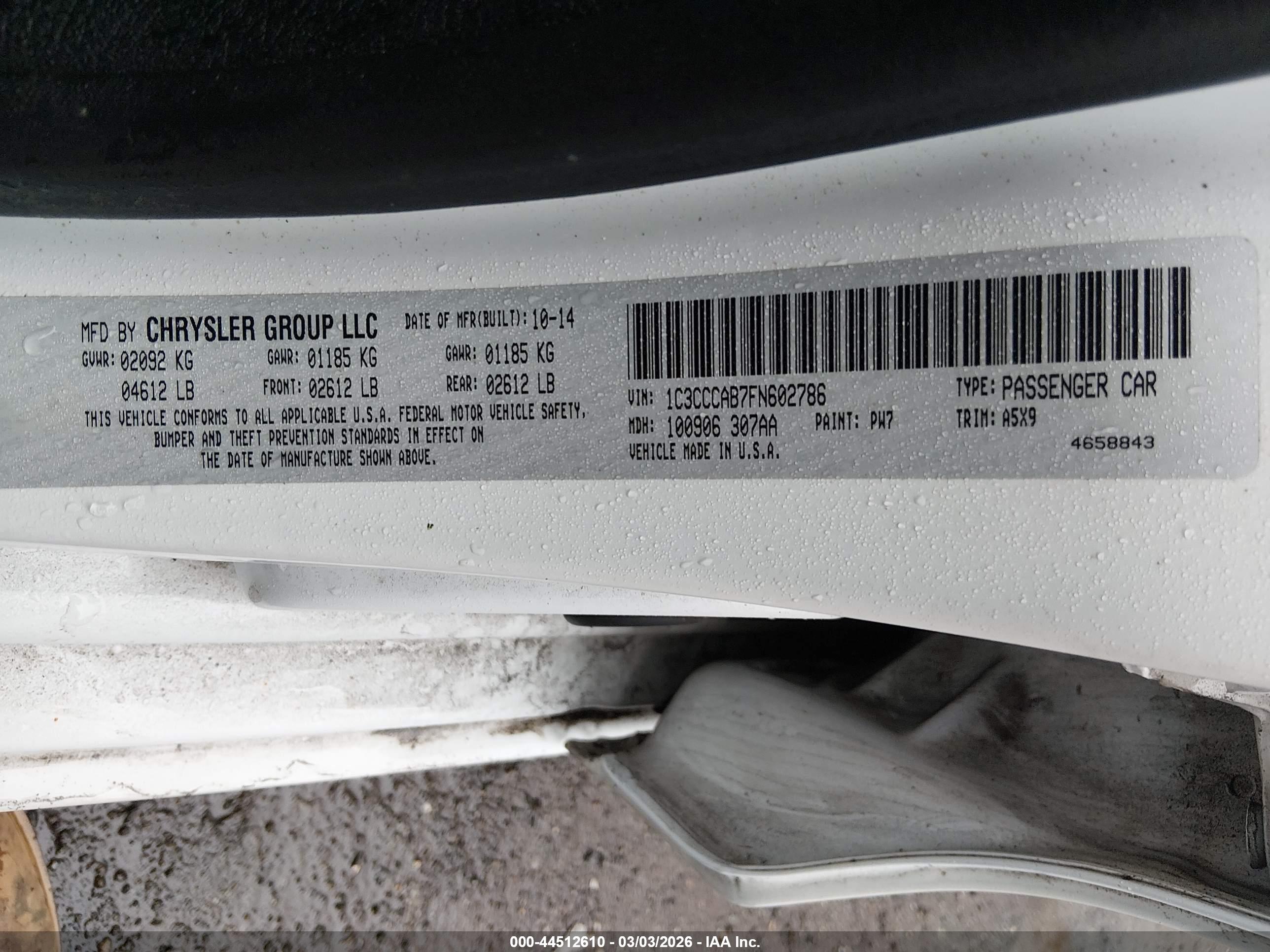 CHRYSLER 200 image 9
