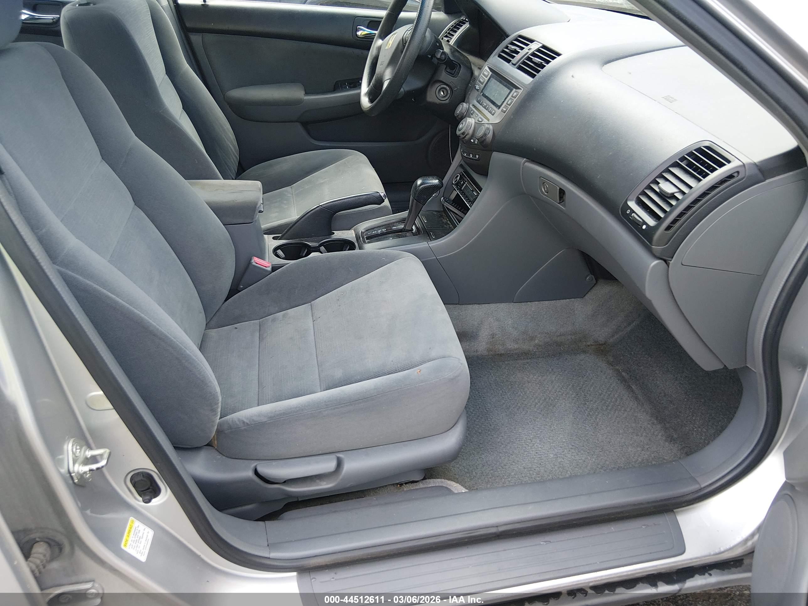 HONDA ACCORD image 5