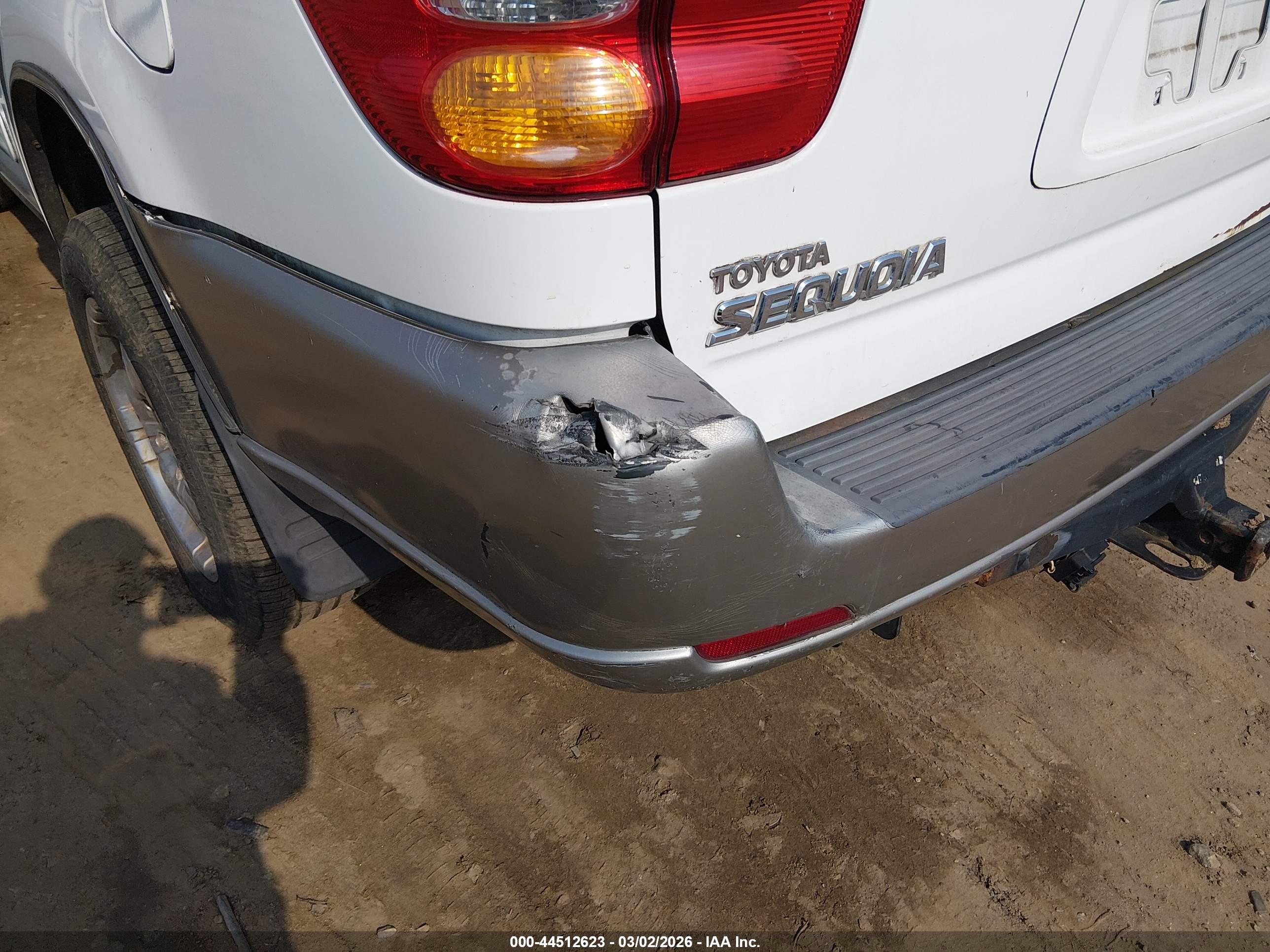 TOYOTA SEQUOIA image 6