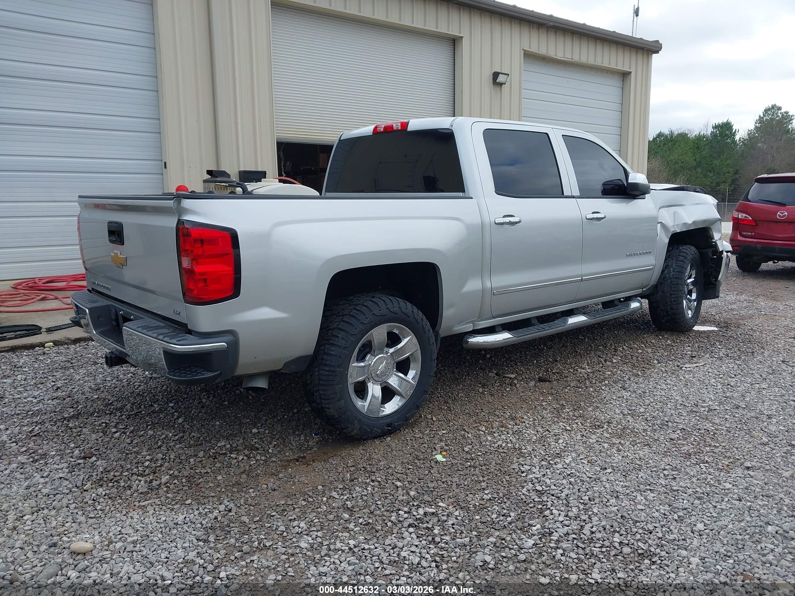CHEVROLET SILVERADO image 4