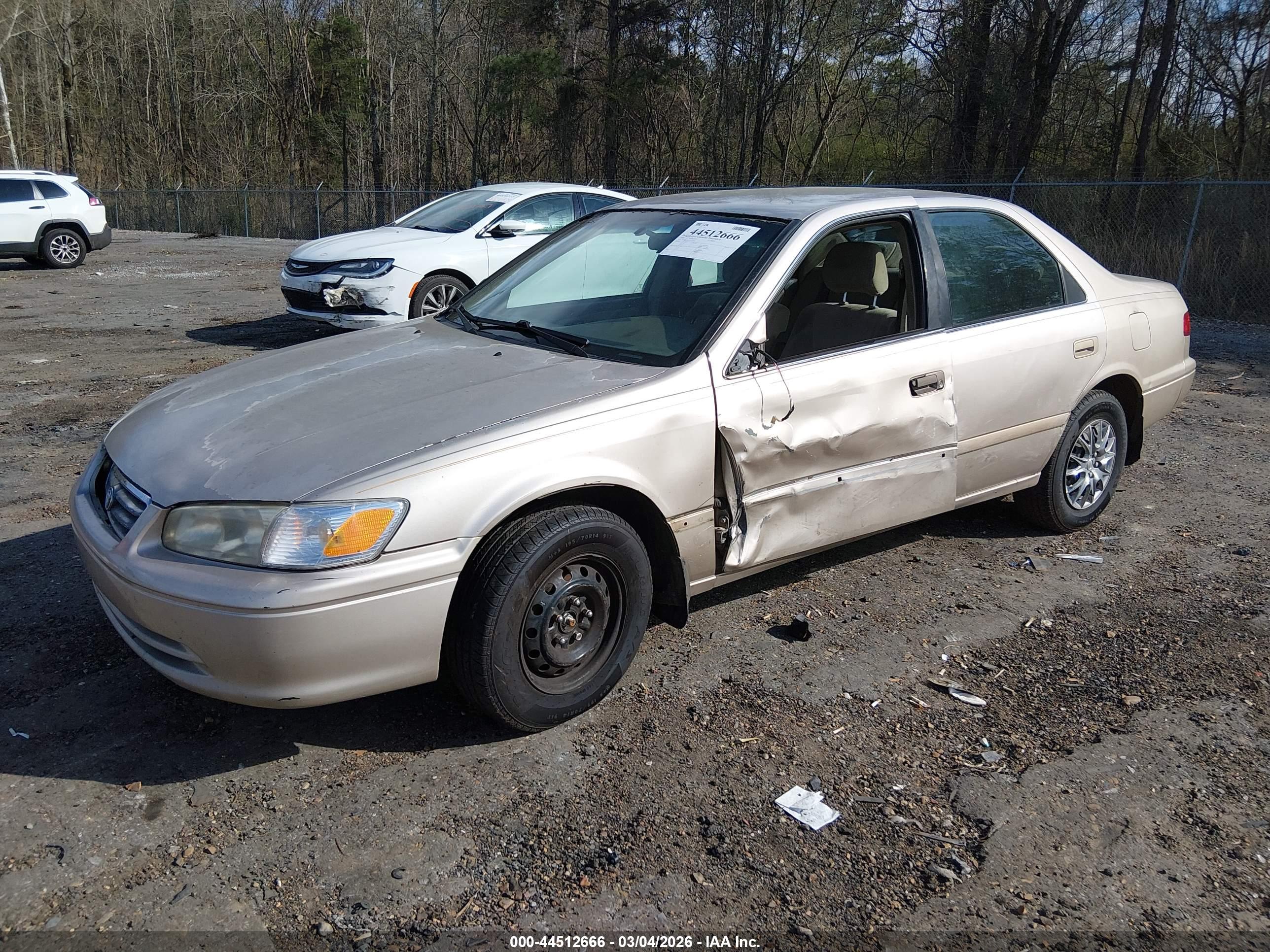 TOYOTA CAMRY image 2