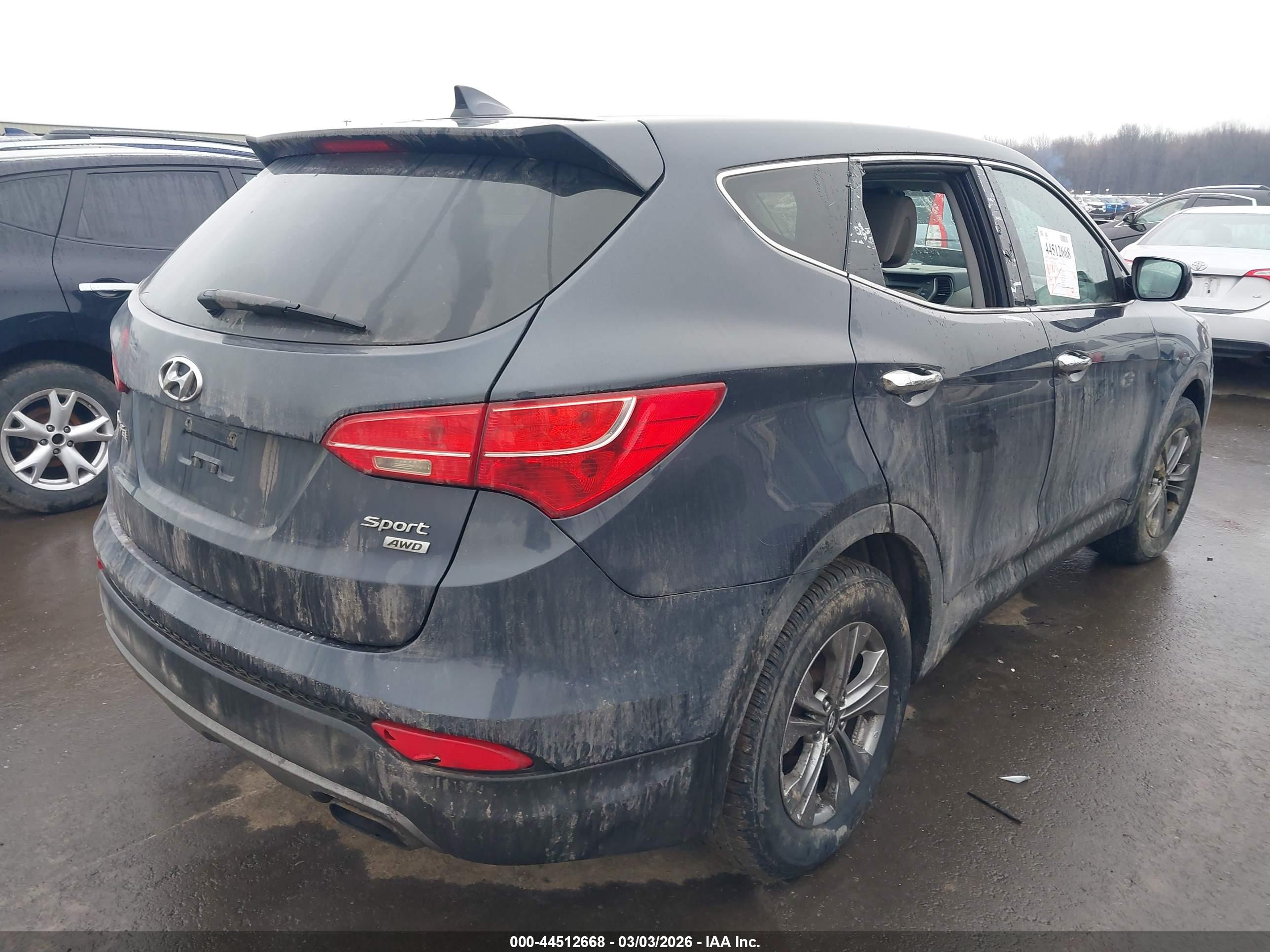 HYUNDAI SANTA image 4