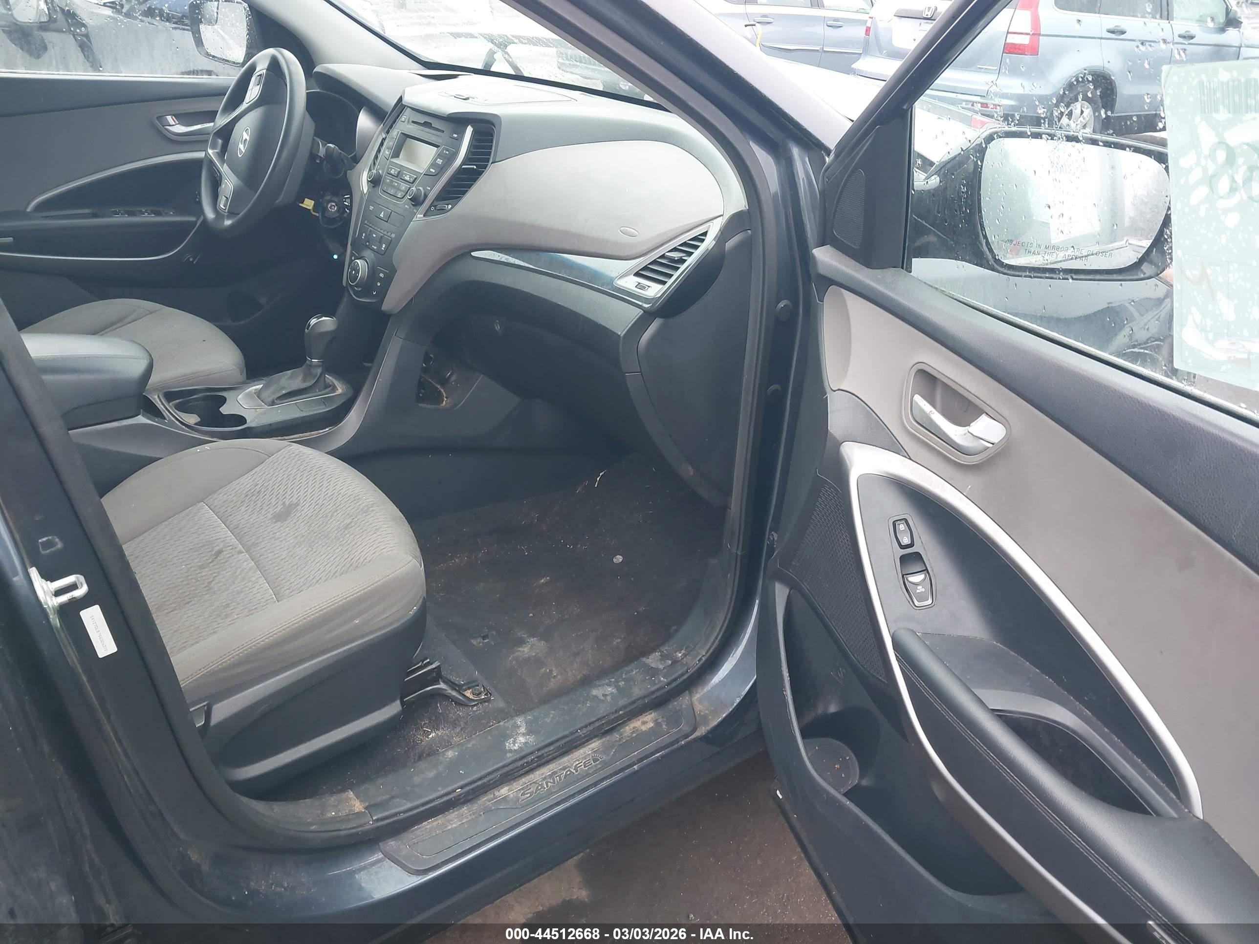 HYUNDAI SANTA image 5