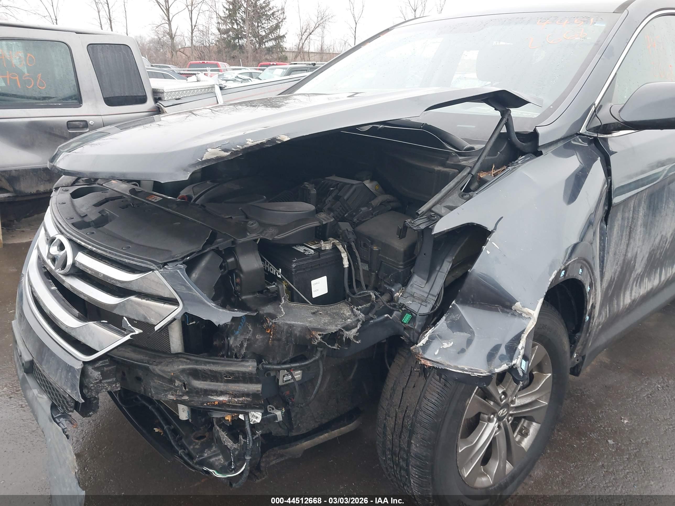 HYUNDAI SANTA image 6