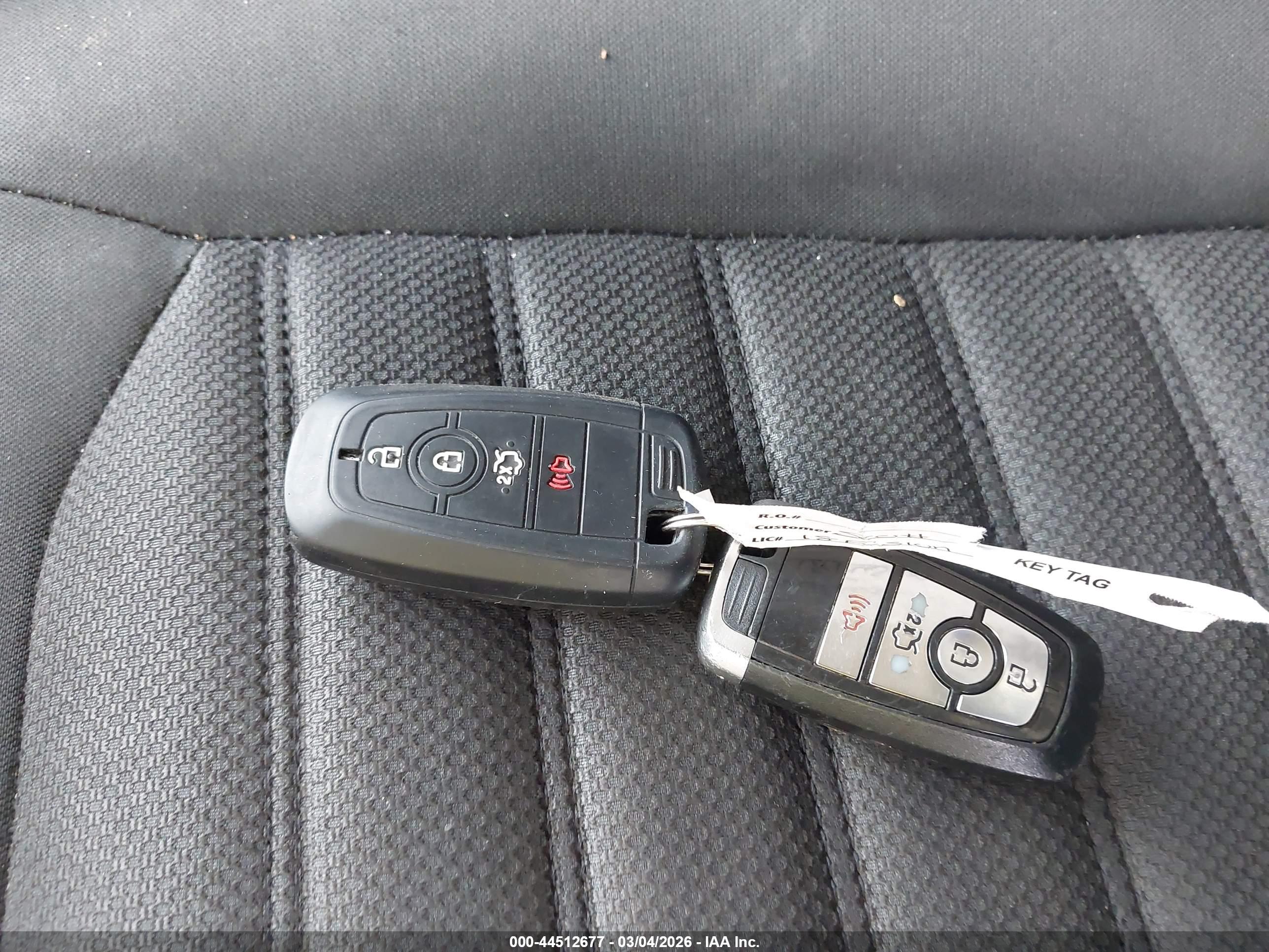 FORD FUSION image 11