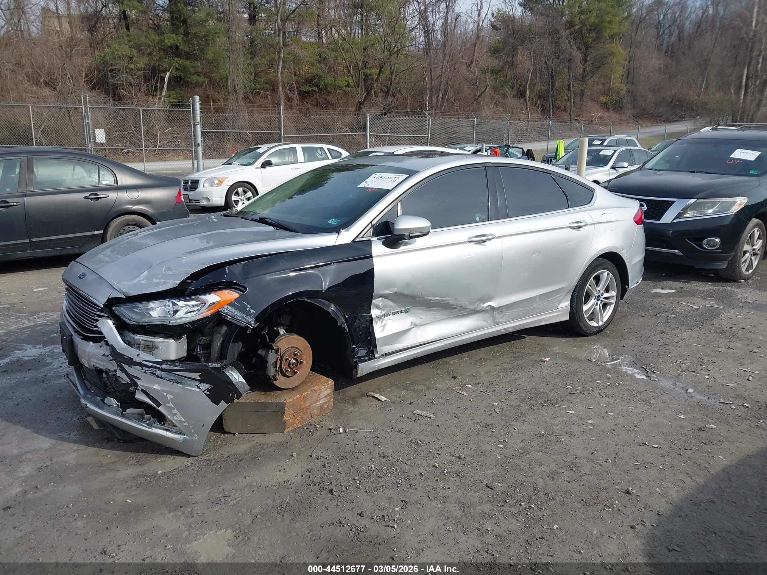 FORD FUSION image 2