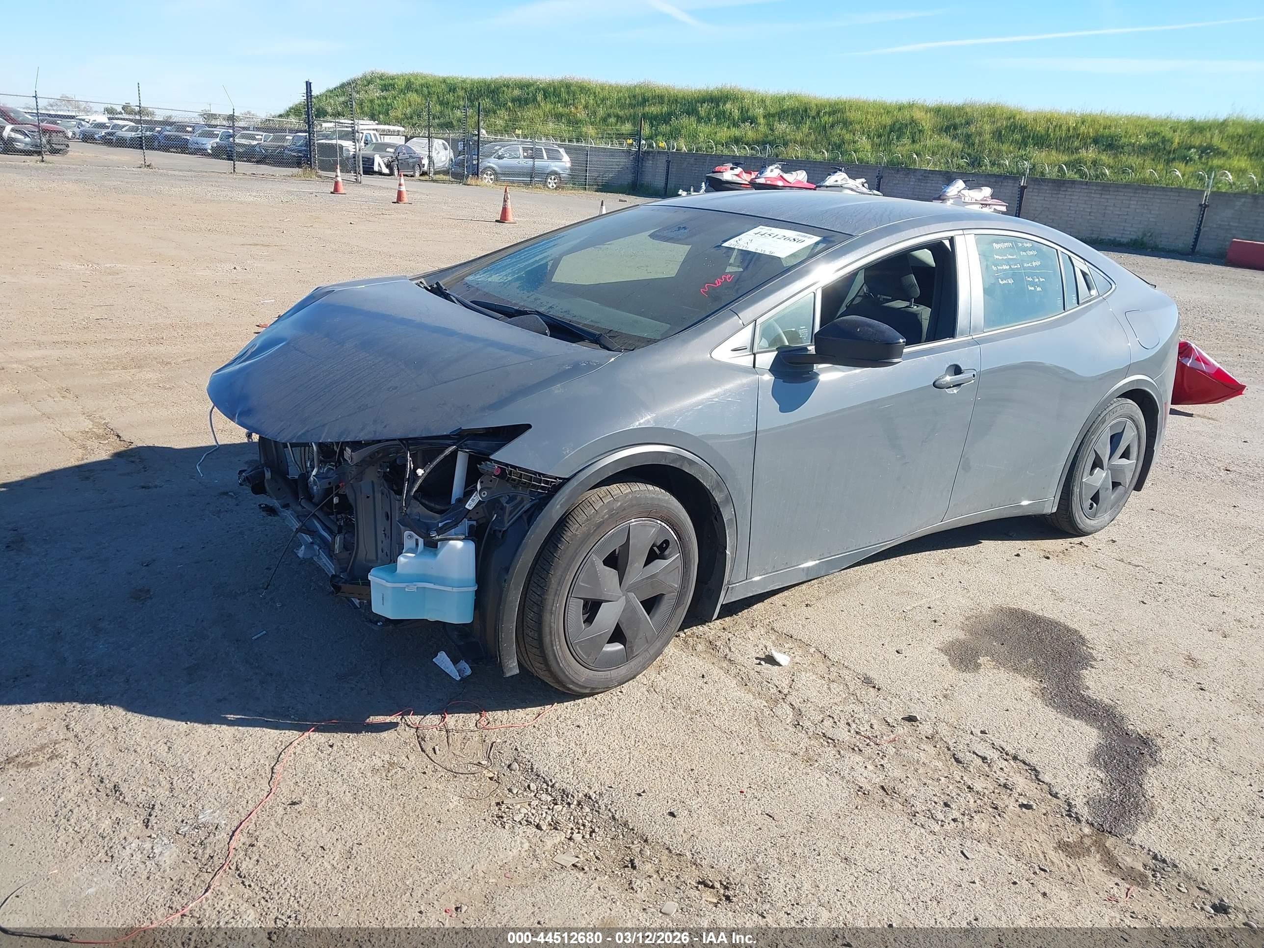 TOYOTA PRIUS image 2