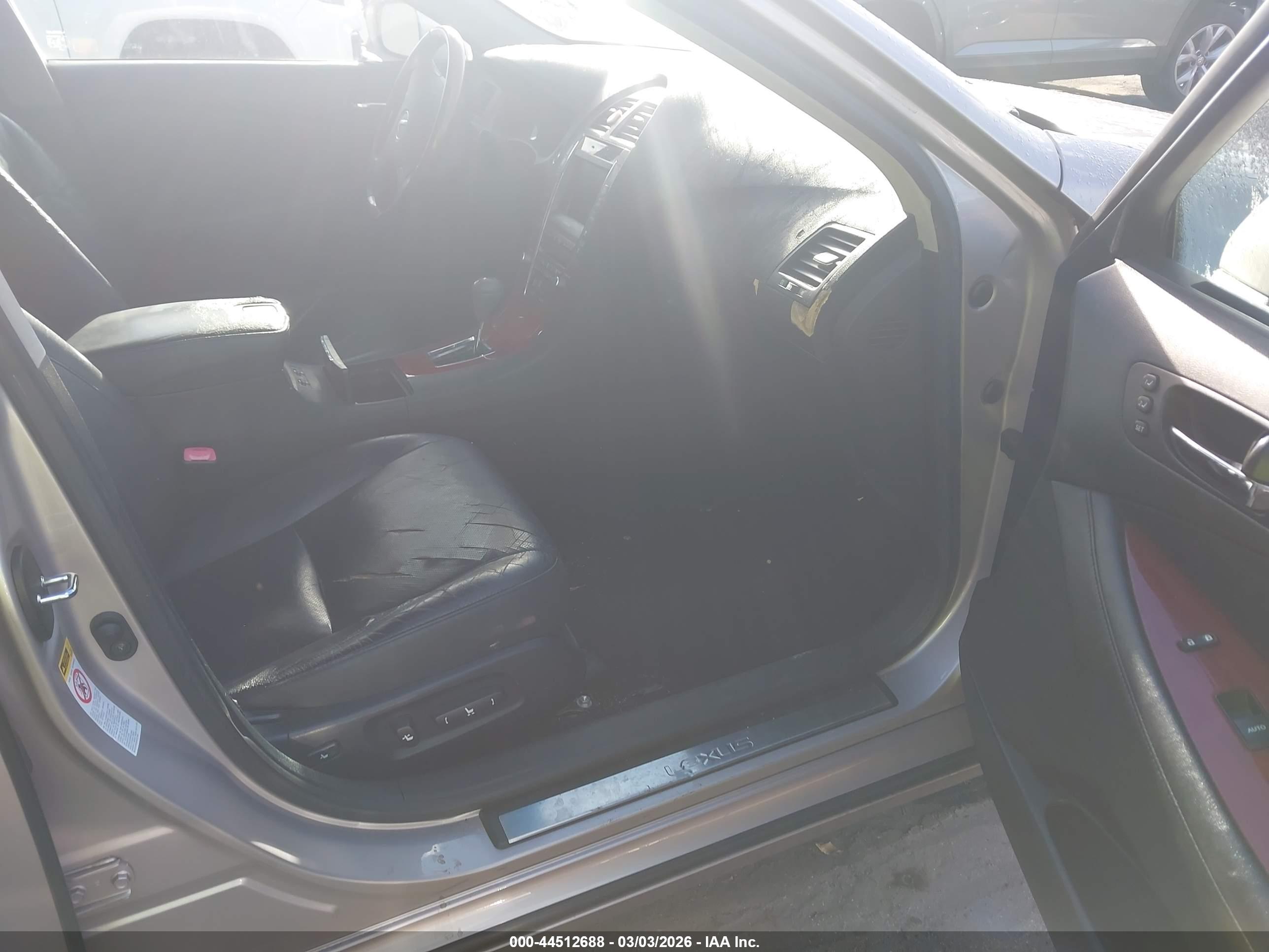 LEXUS ES image 5