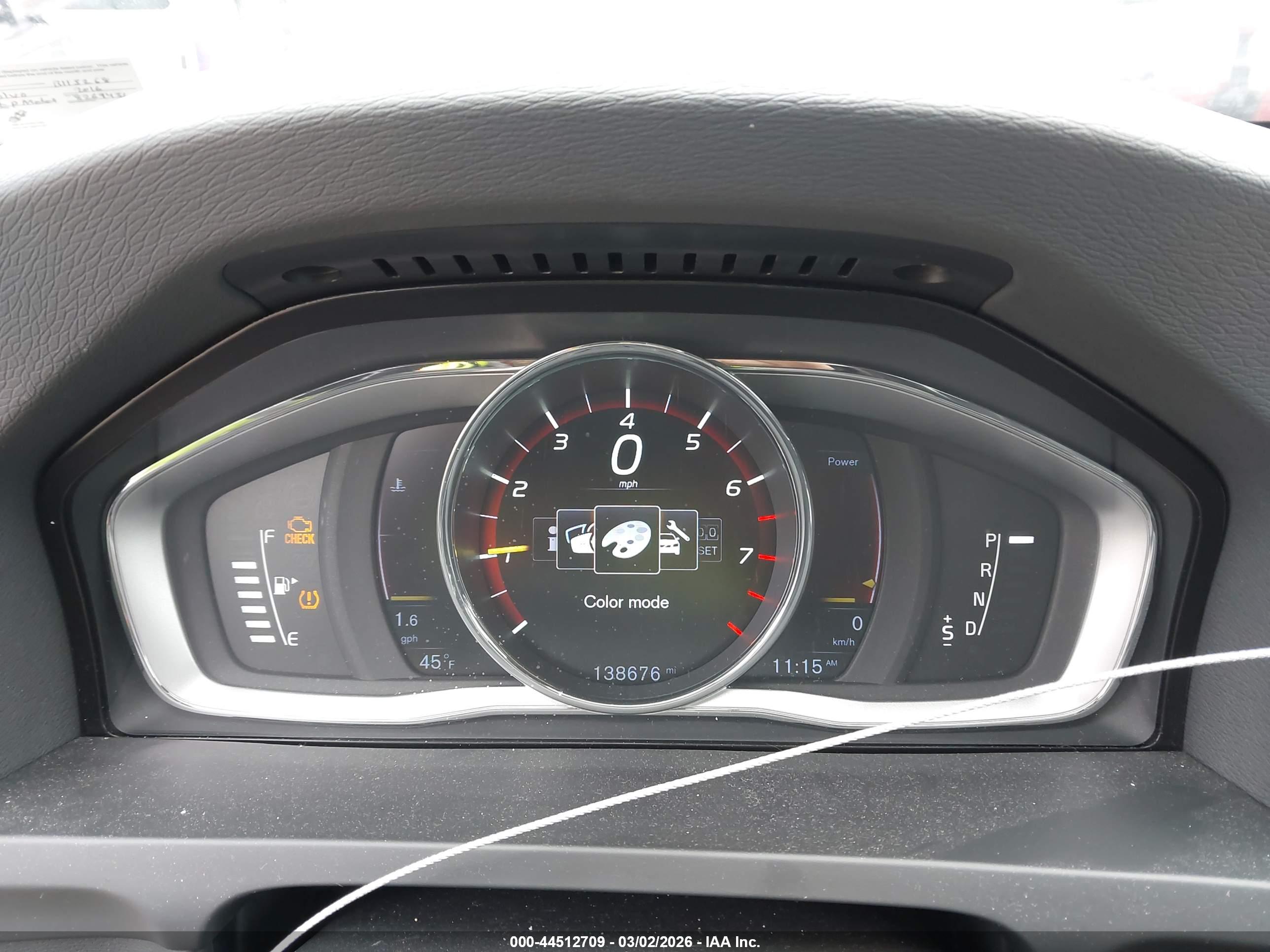 VOLVO S60 image 7