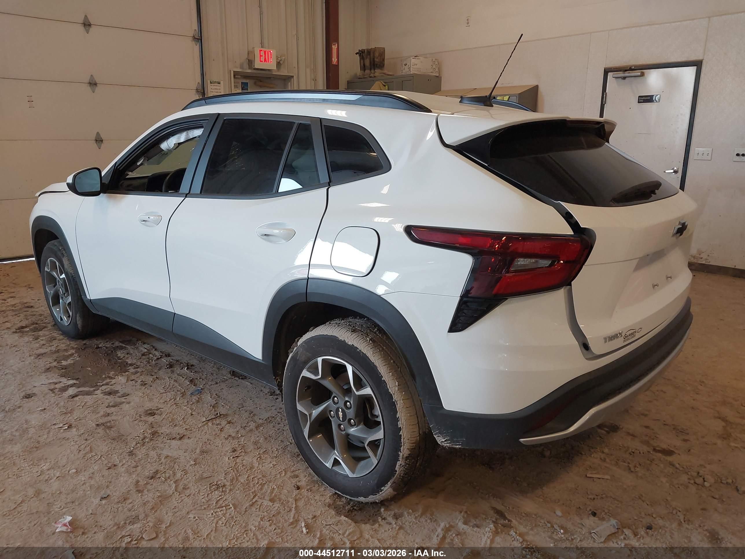 CHEVROLET TRAX image 3