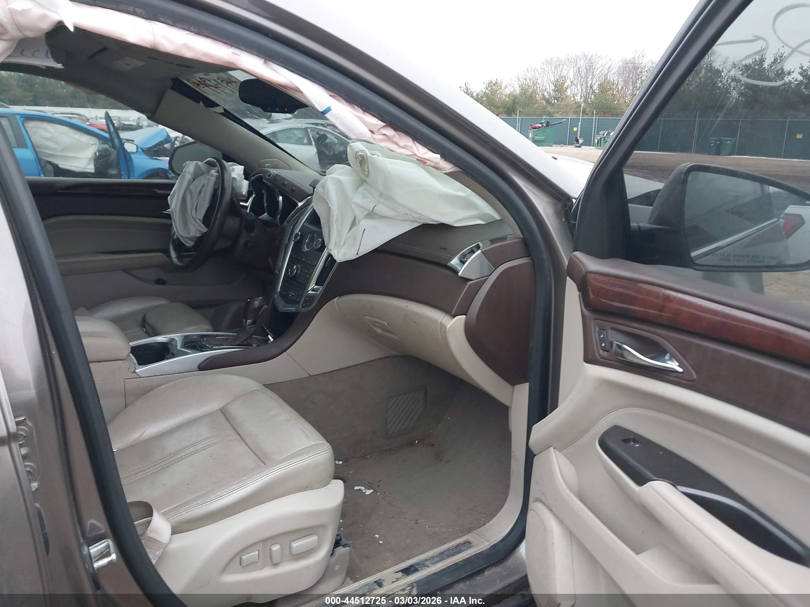 CADILLAC SRX image 5