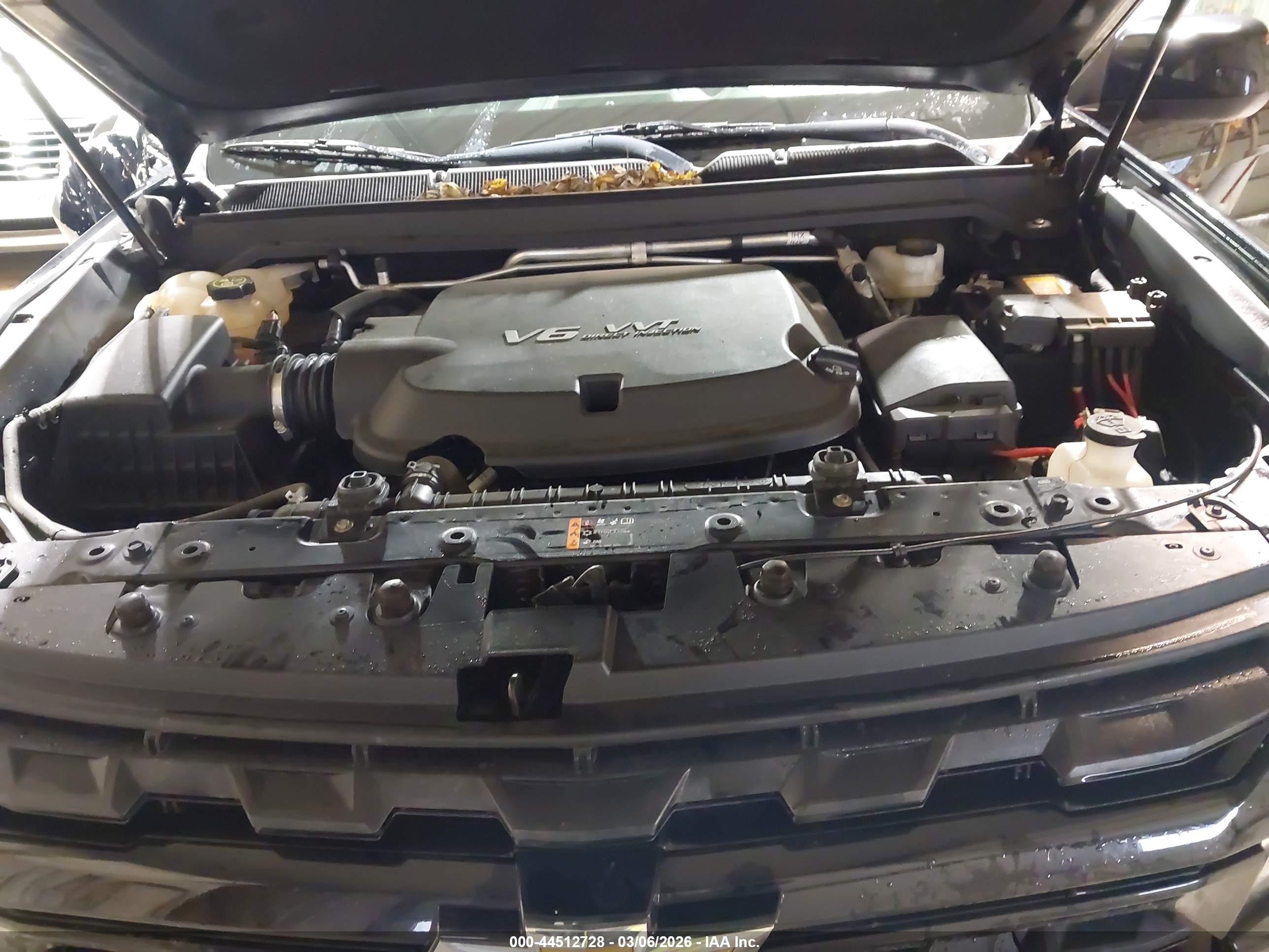 CHEVROLET COLORADO image 10