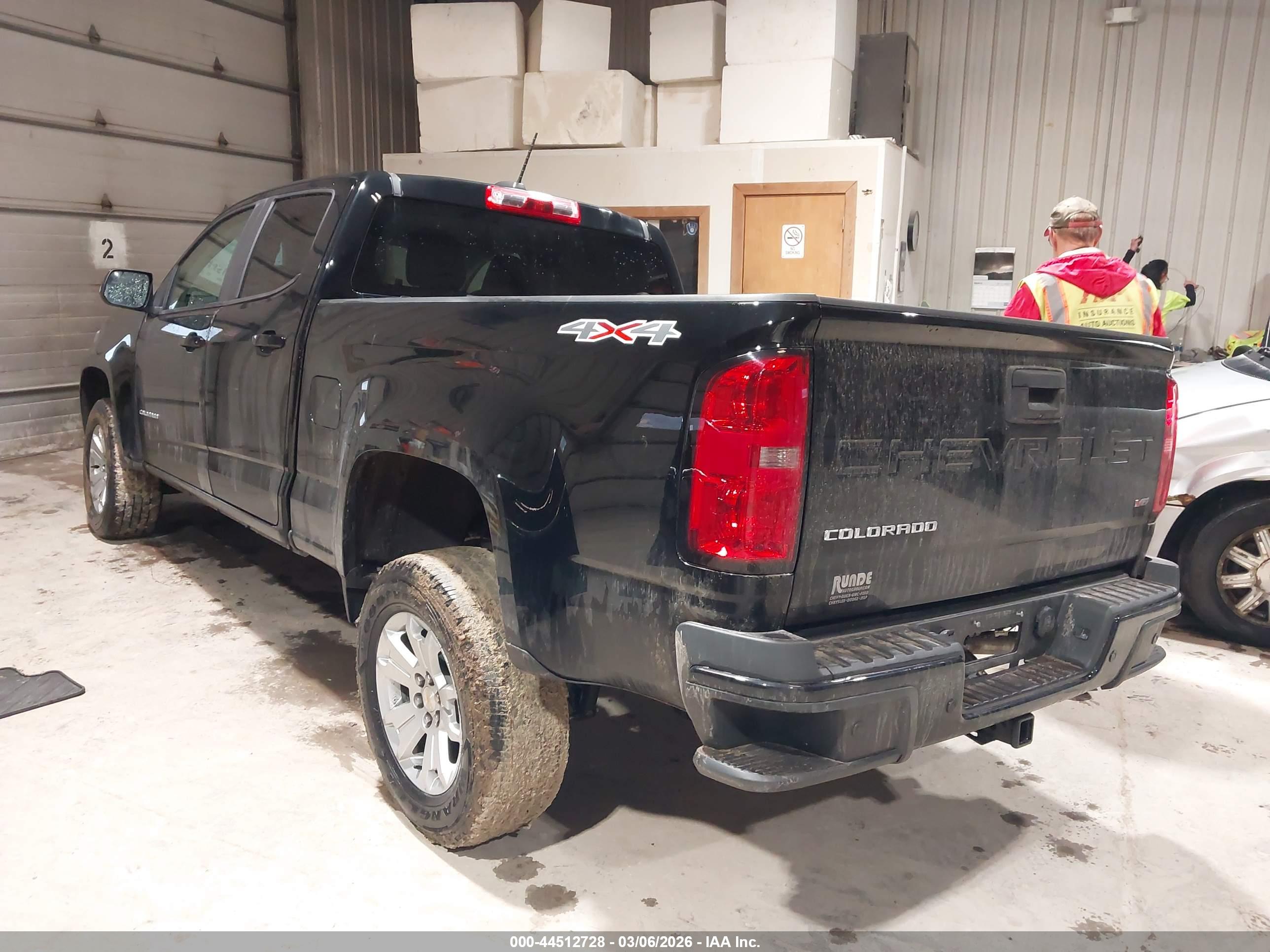 CHEVROLET COLORADO image 3