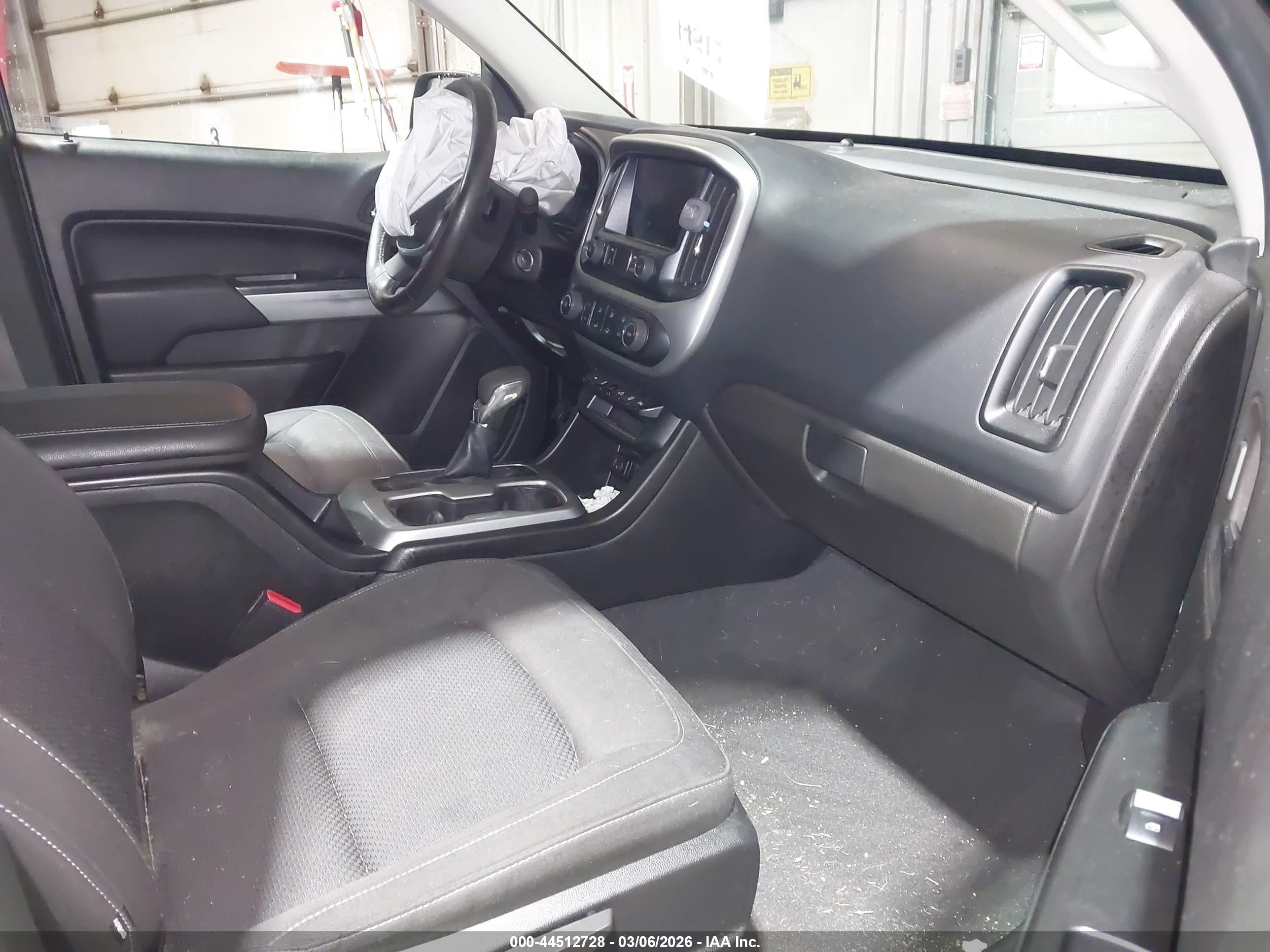 CHEVROLET COLORADO image 5