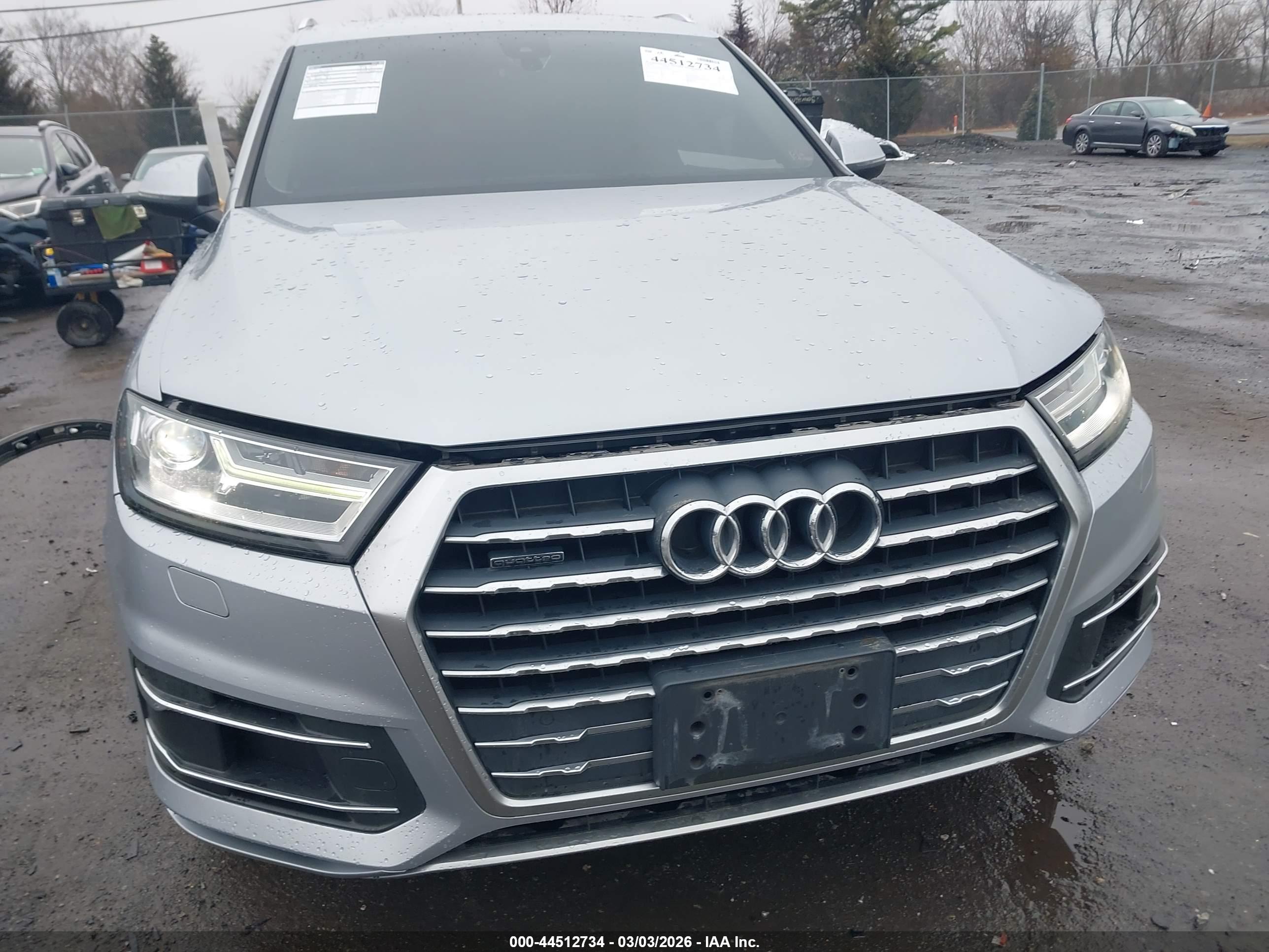 AUDI Q7 image 6