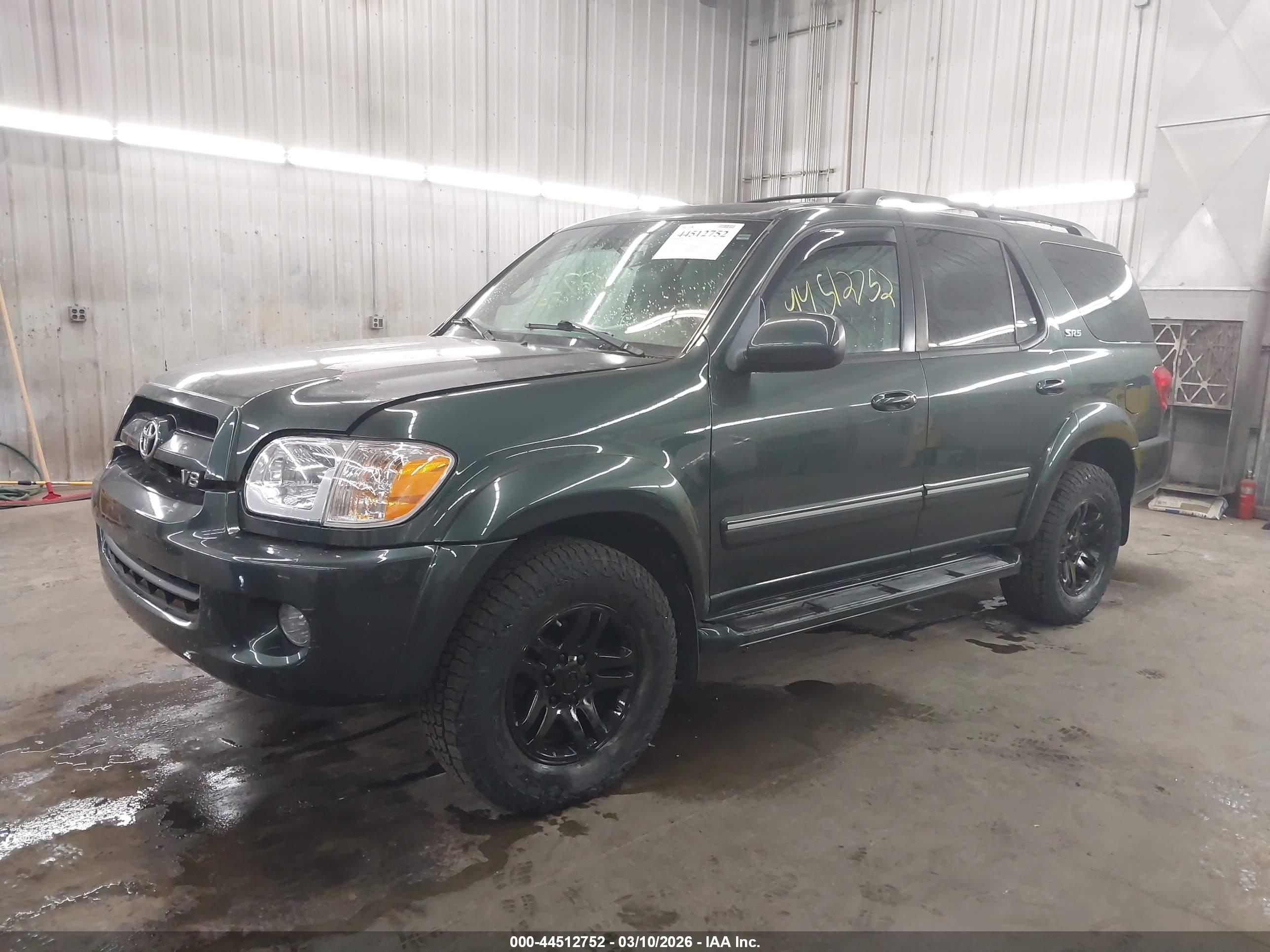 TOYOTA SEQUOIA image 2