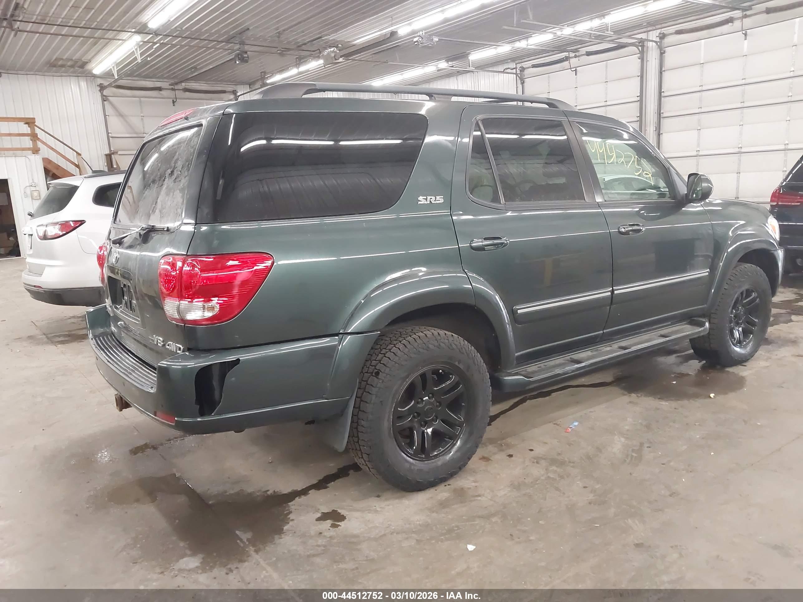 TOYOTA SEQUOIA image 4