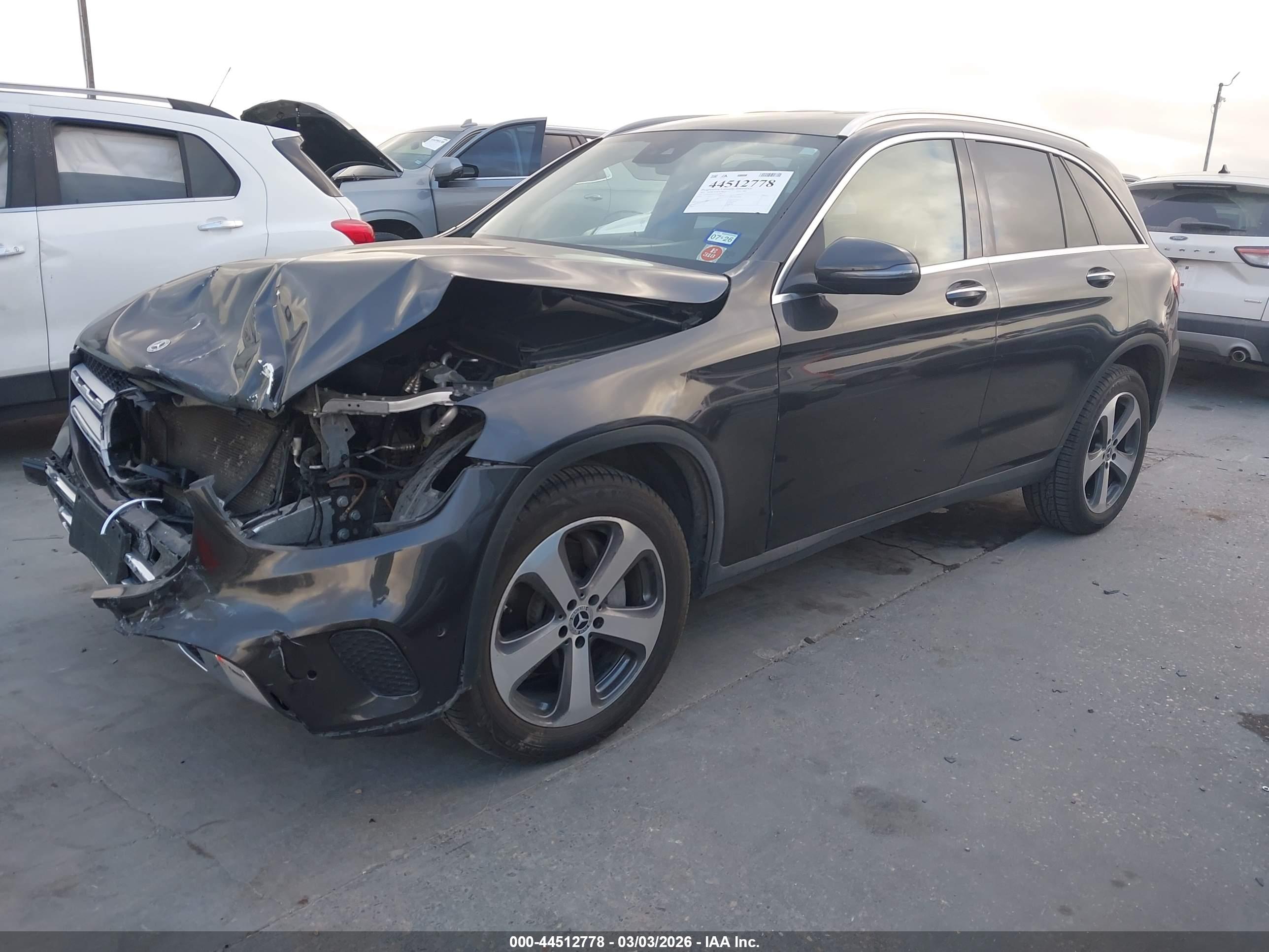 MERCEDES-BENZ GLC image 2