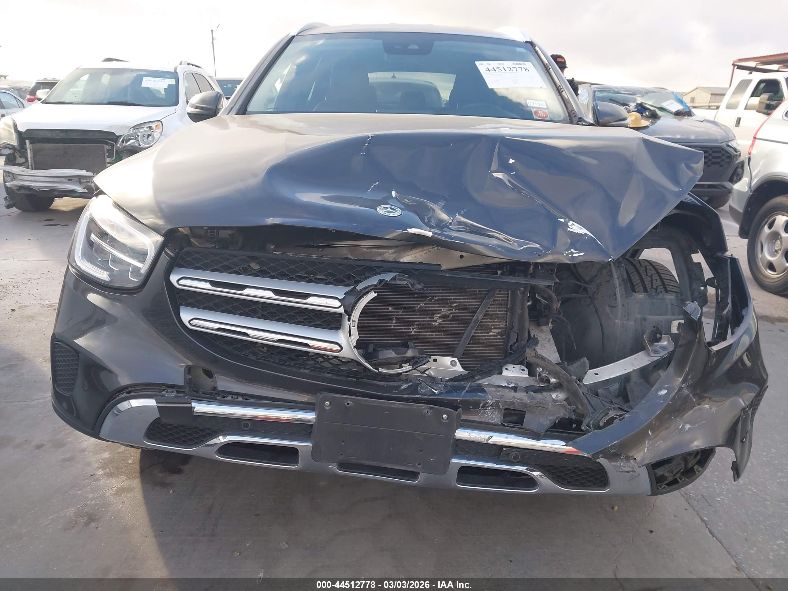 MERCEDES-BENZ GLC image 6