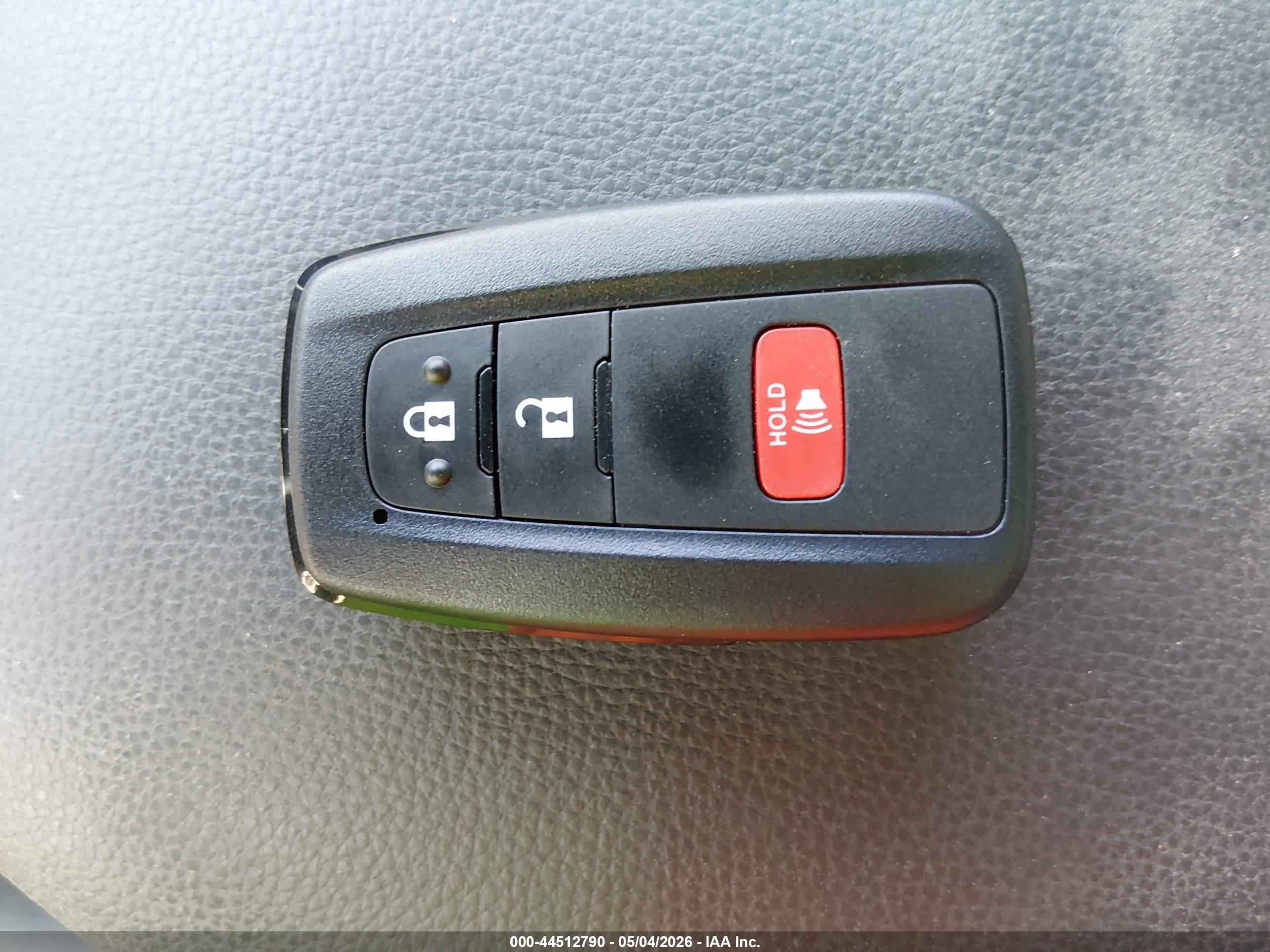 TOYOTA RAV4 image 11