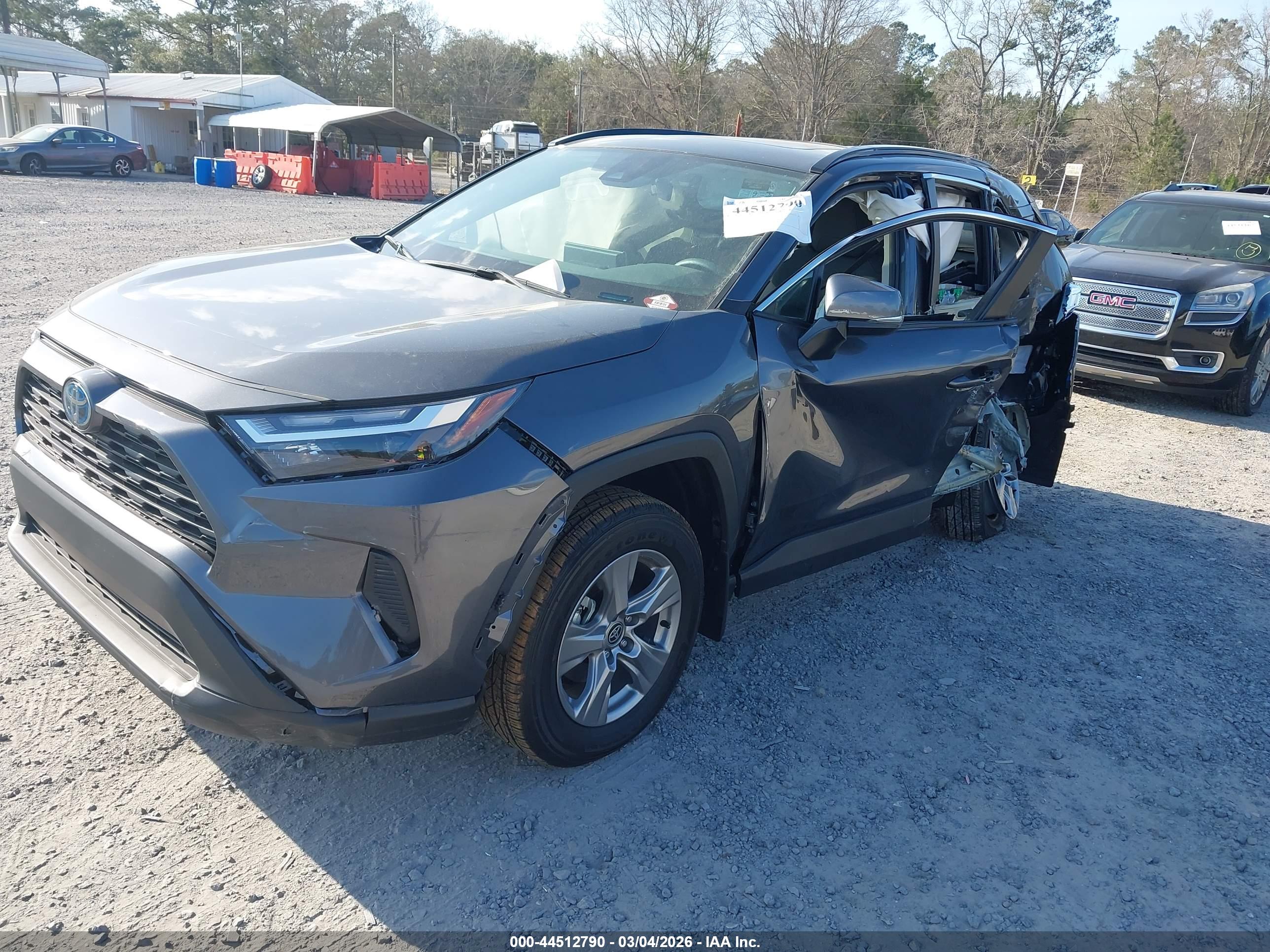 TOYOTA RAV4 image 2