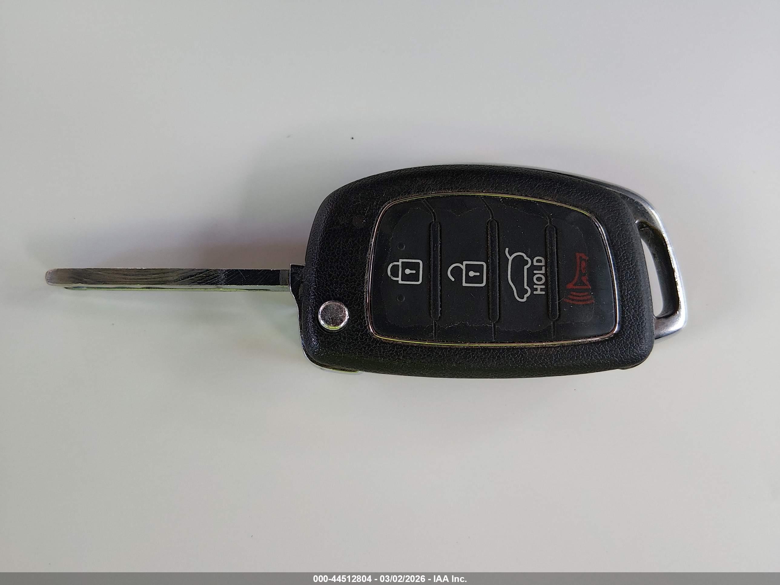 HYUNDAI SANTA image 11