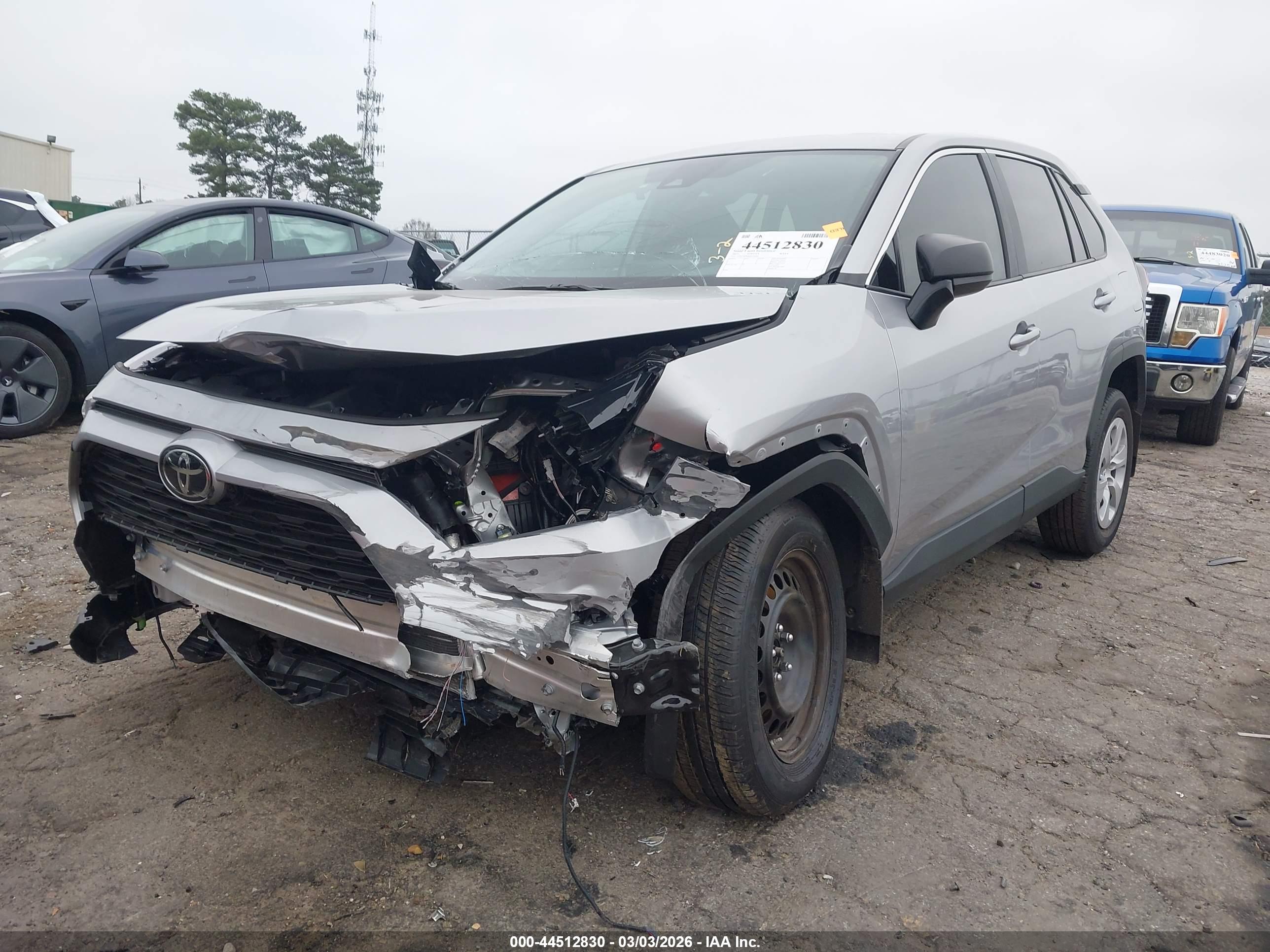 TOYOTA RAV4 image 6