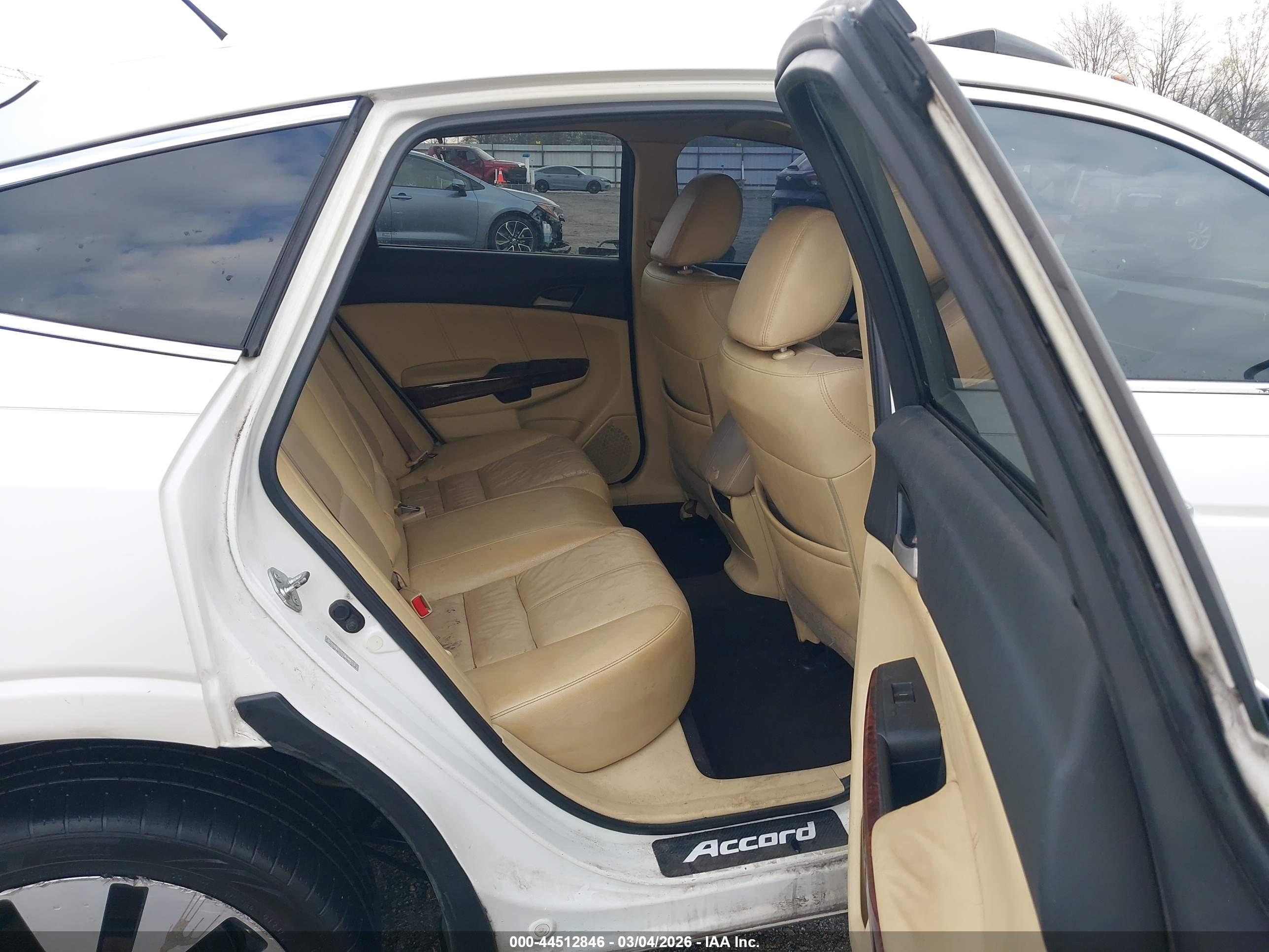 HONDA ACCORD image 8