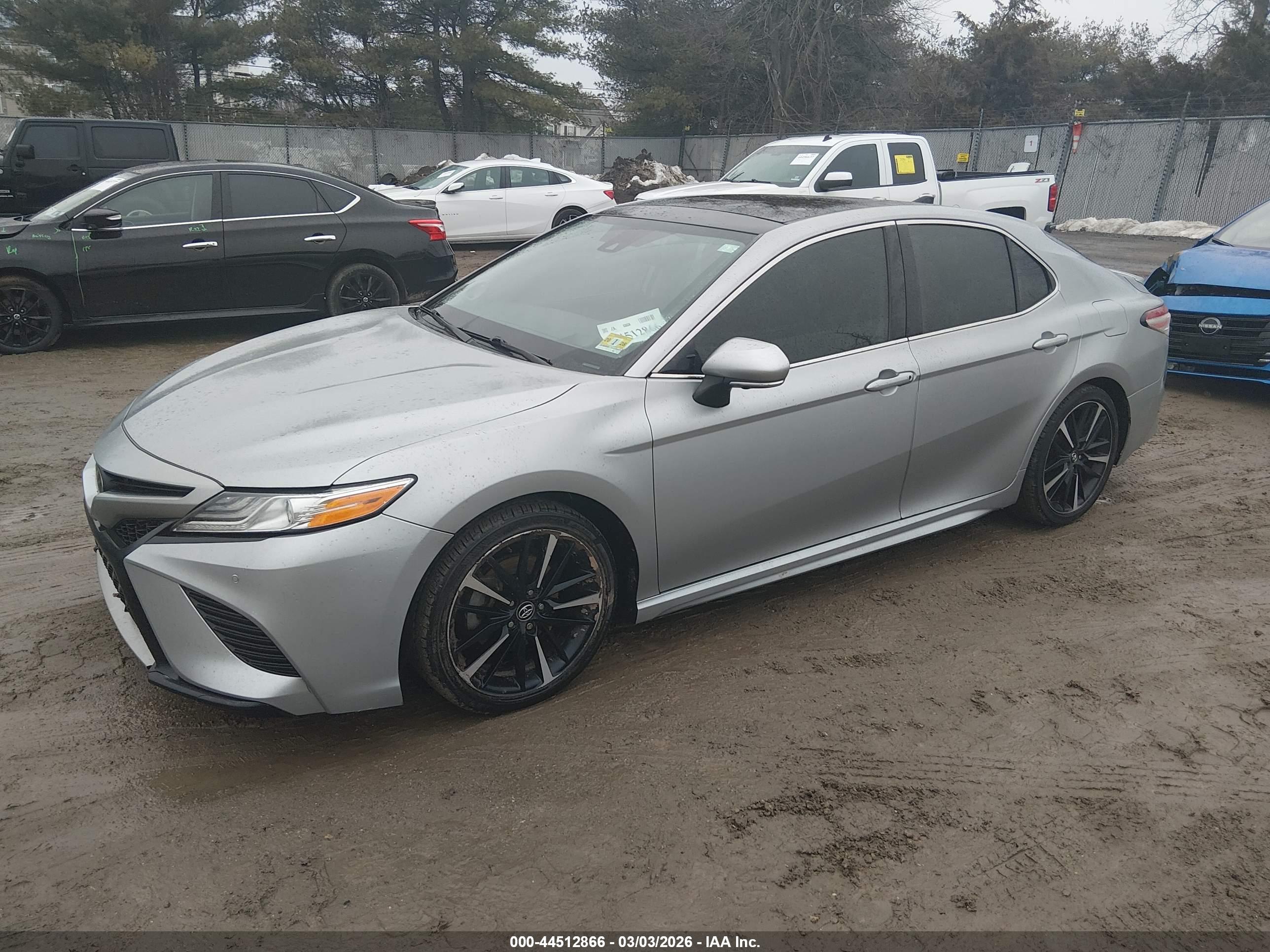 TOYOTA CAMRY image 2