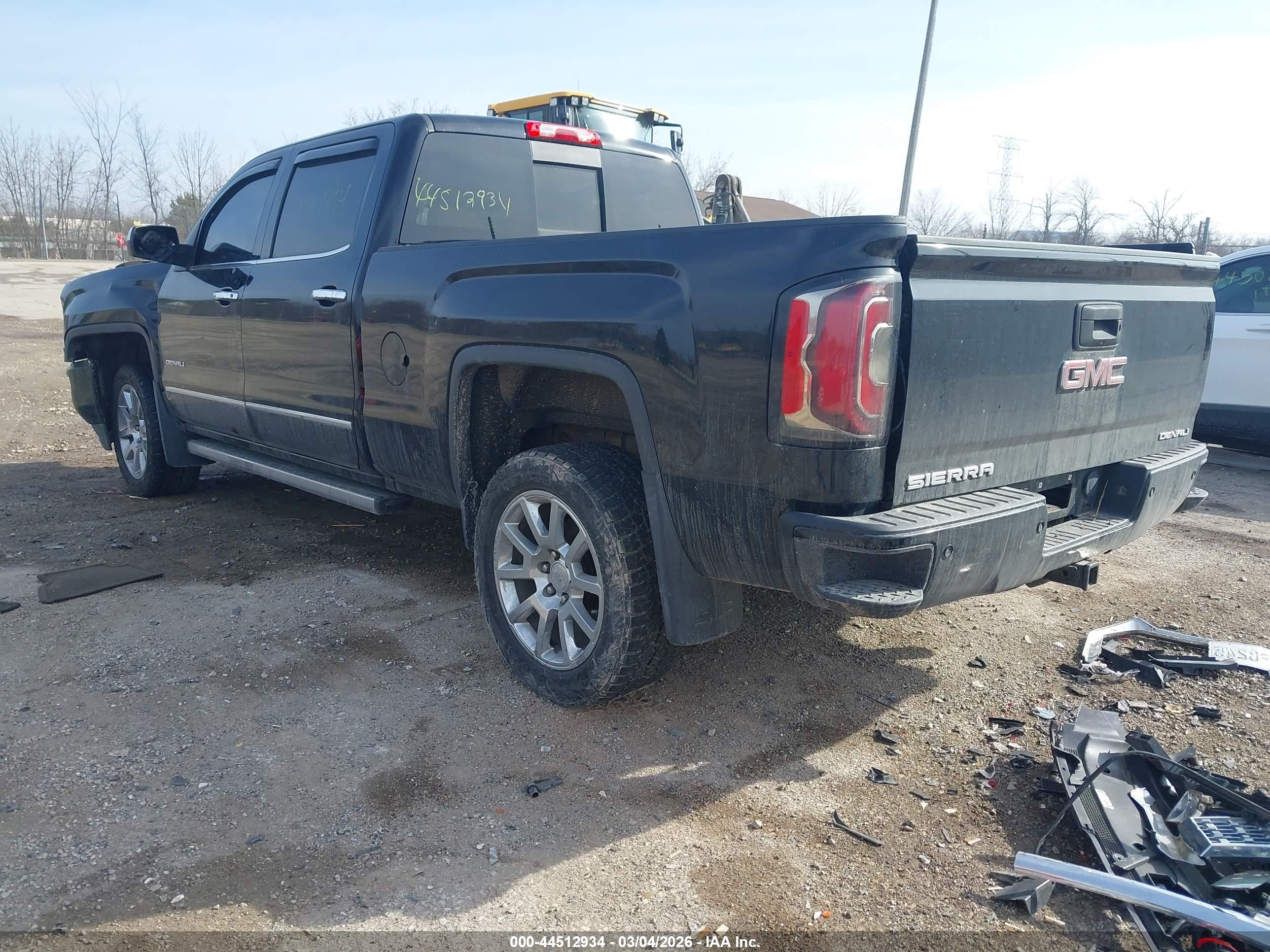 GMC SIERRA image 3