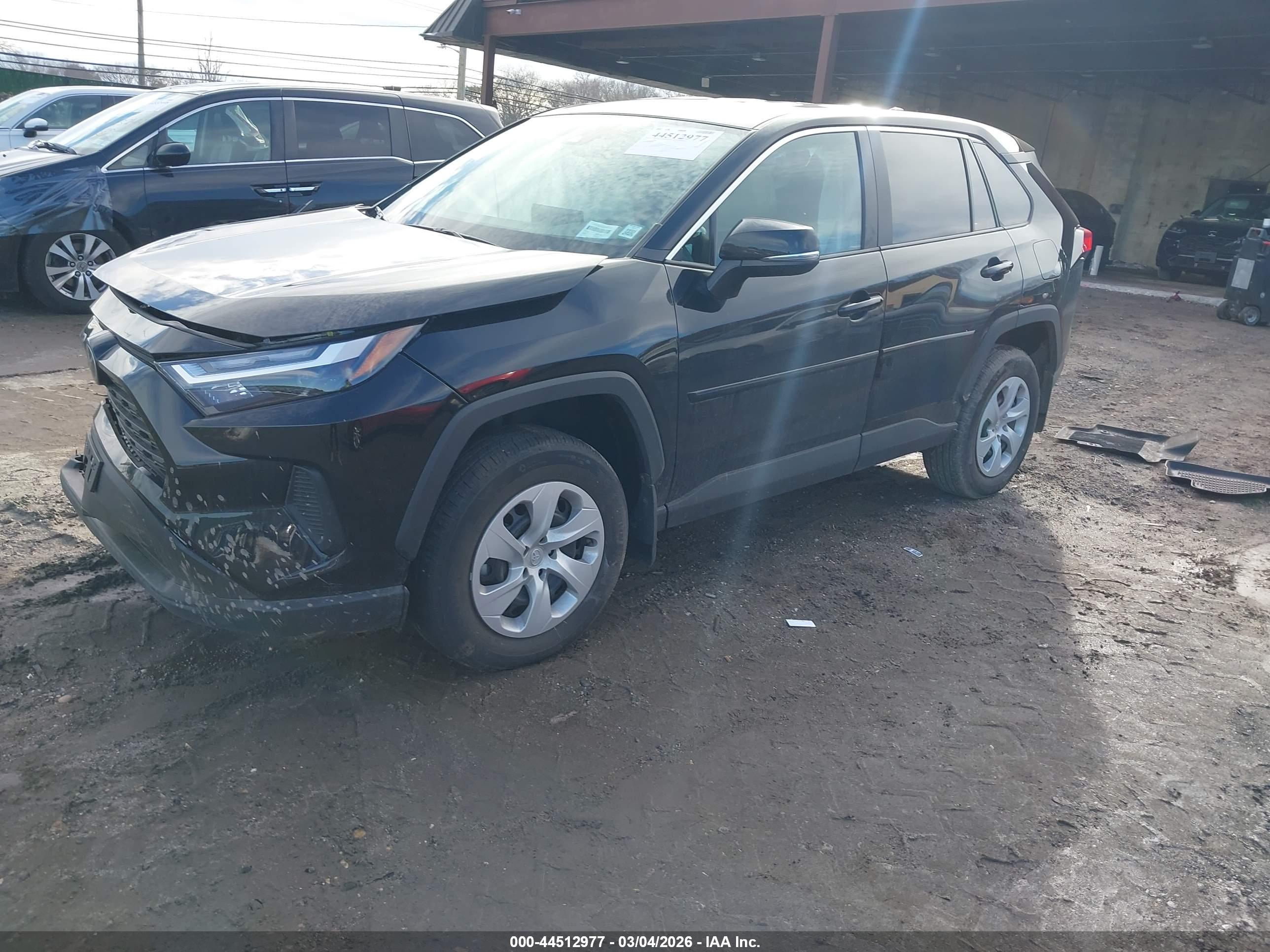 TOYOTA RAV4 image 2