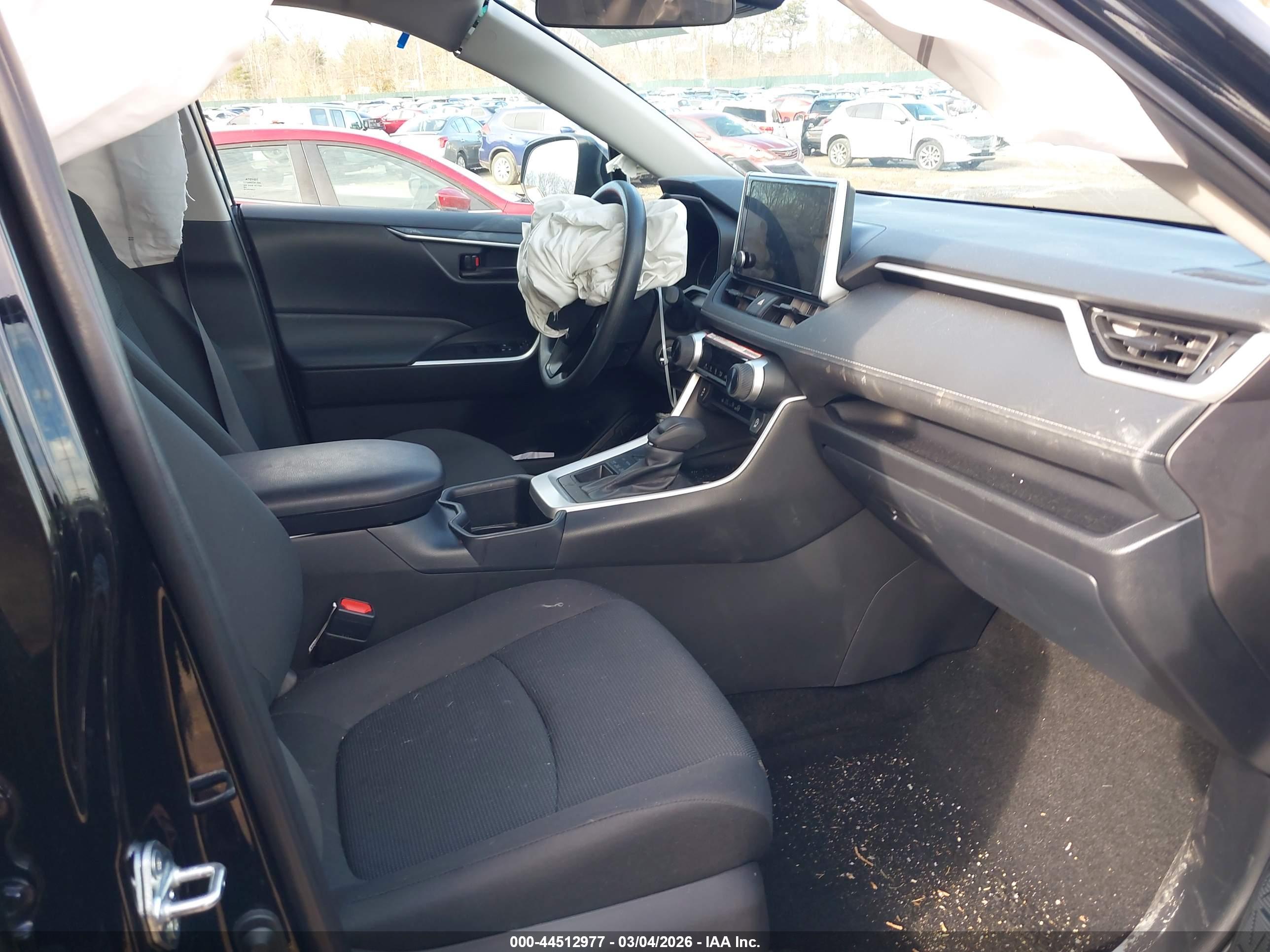 TOYOTA RAV4 image 5