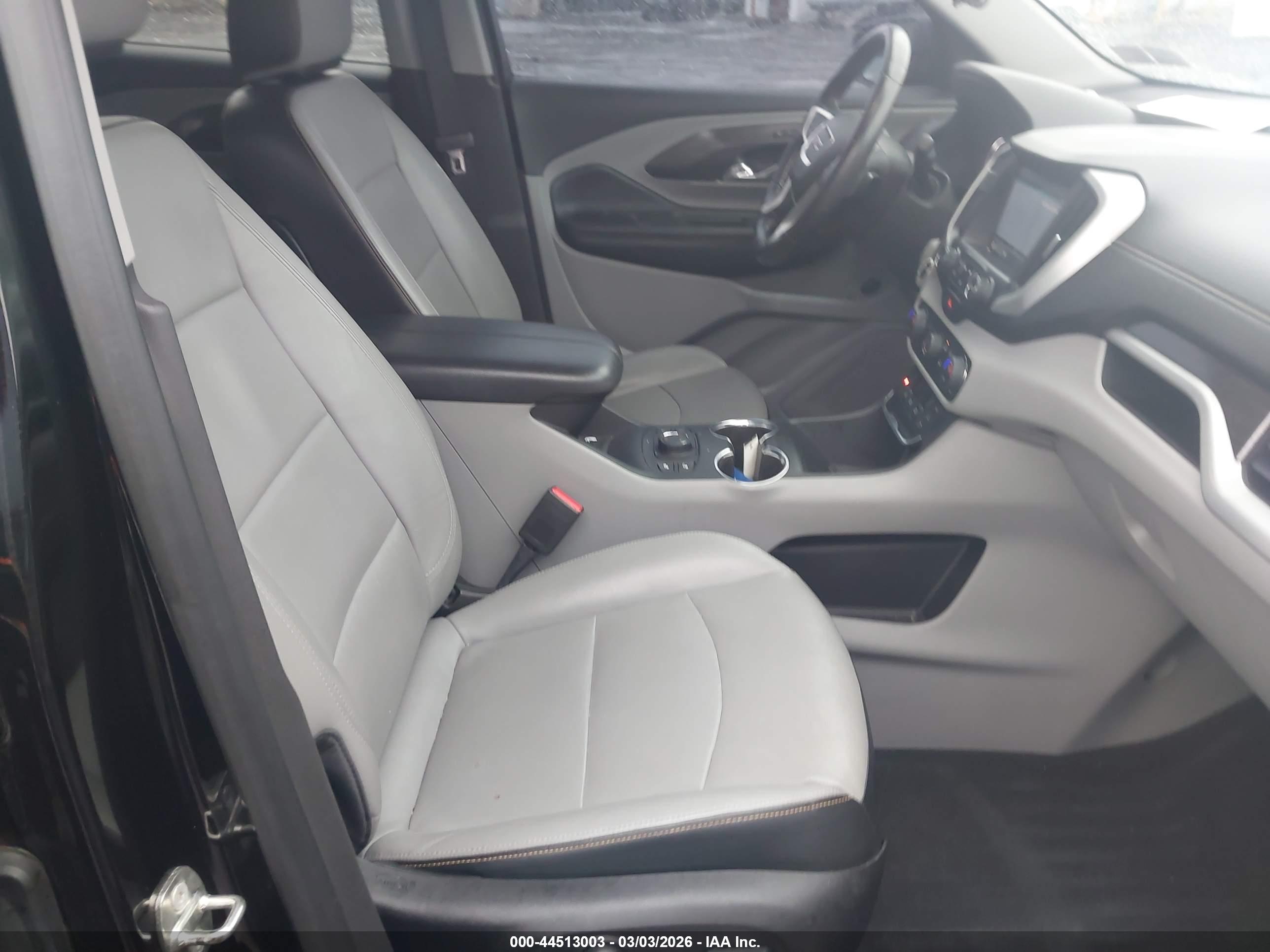 GMC TERRAIN image 5