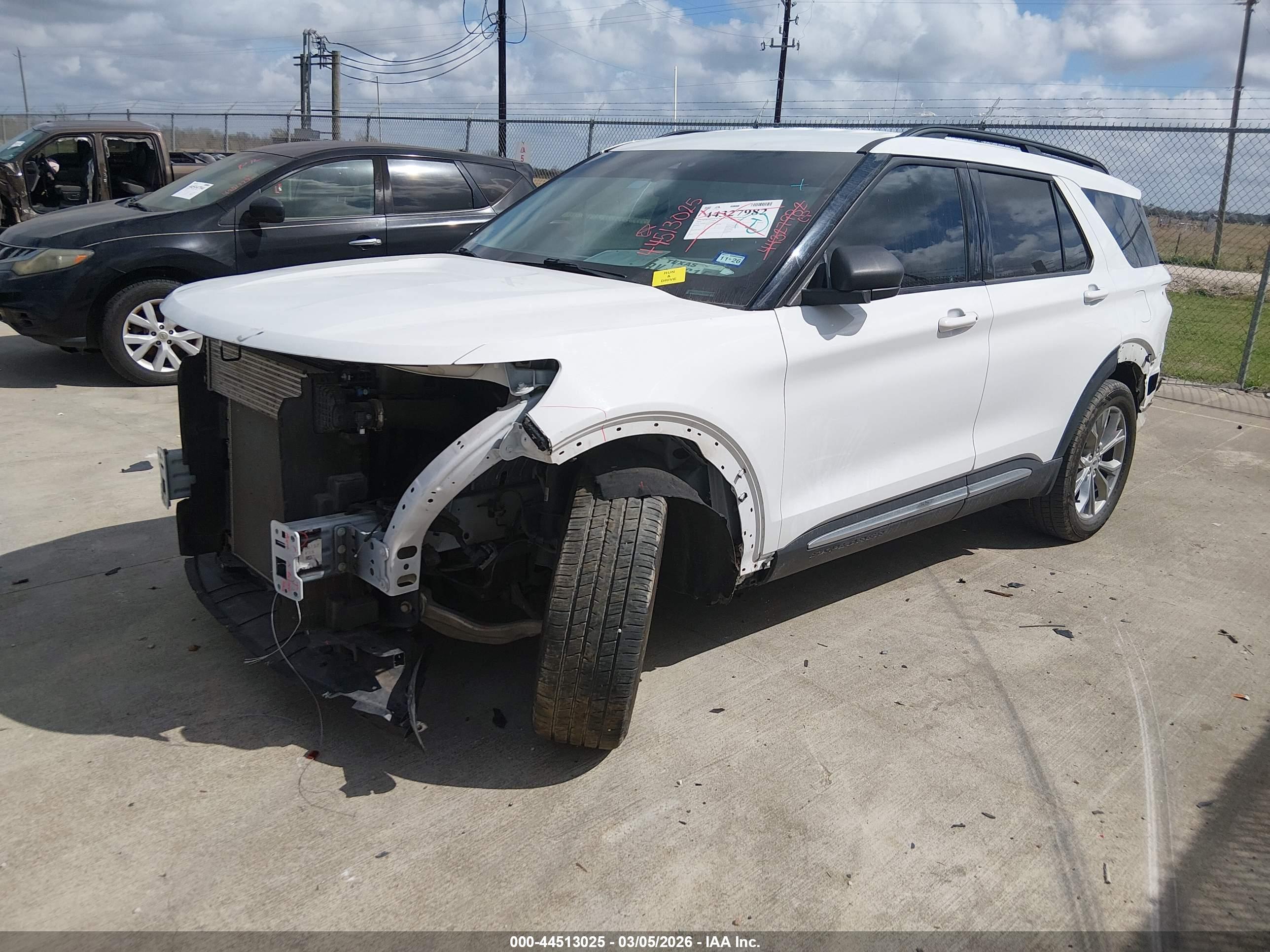 FORD EXPLORER image 2