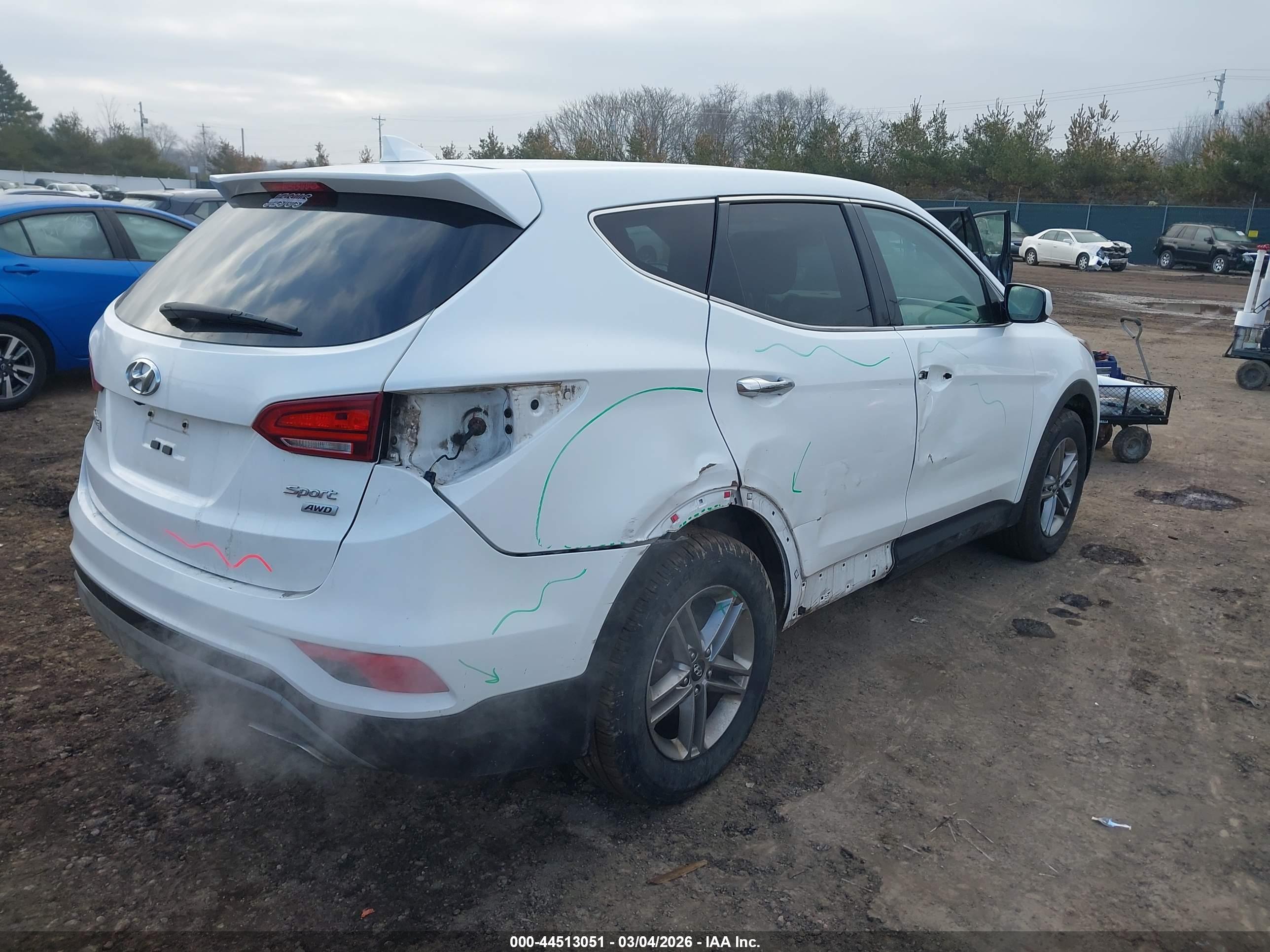 HYUNDAI SANTA image 4