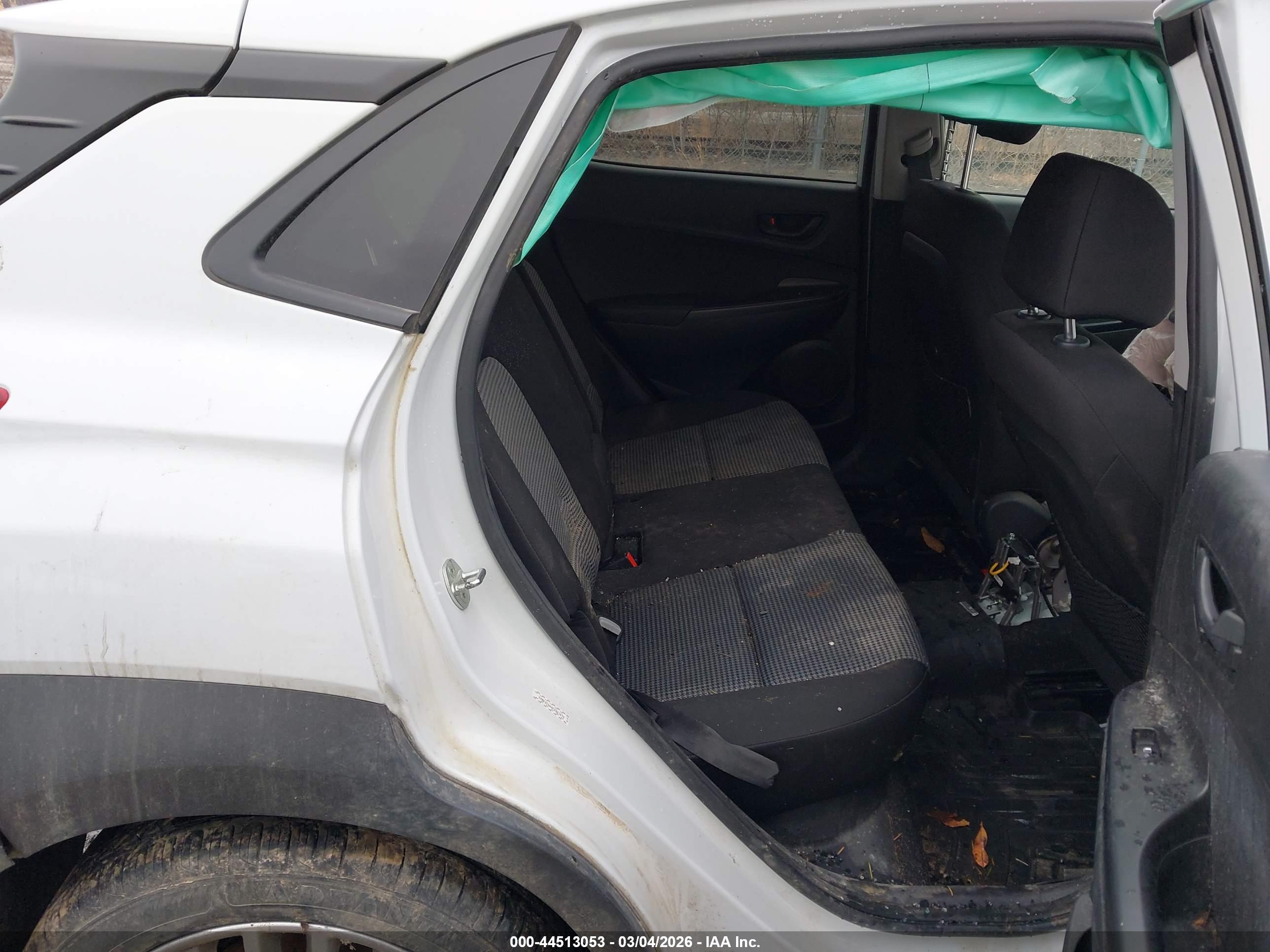 HYUNDAI KONA image 8
