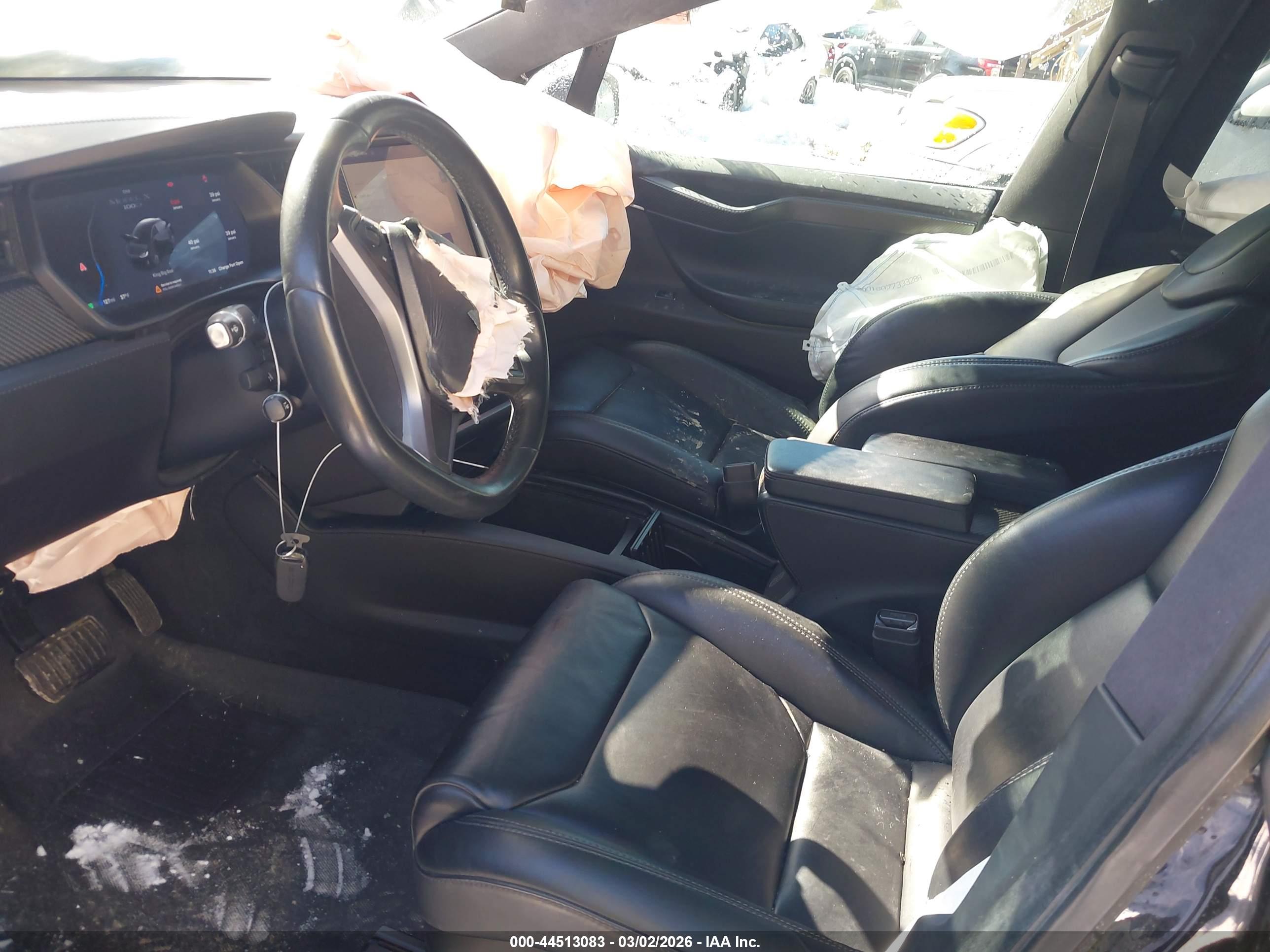 TESLA MODEL image 5
